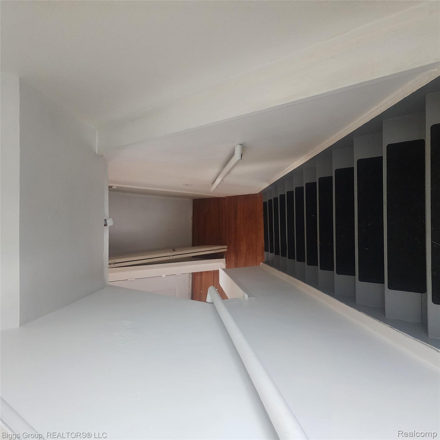 26695 E Outer Drive Drive