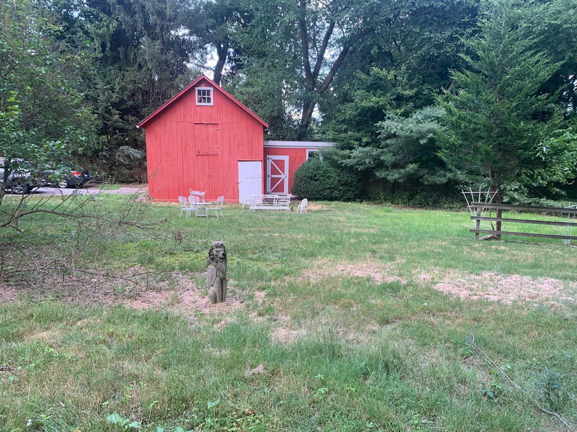 8 Newtown Turnpike