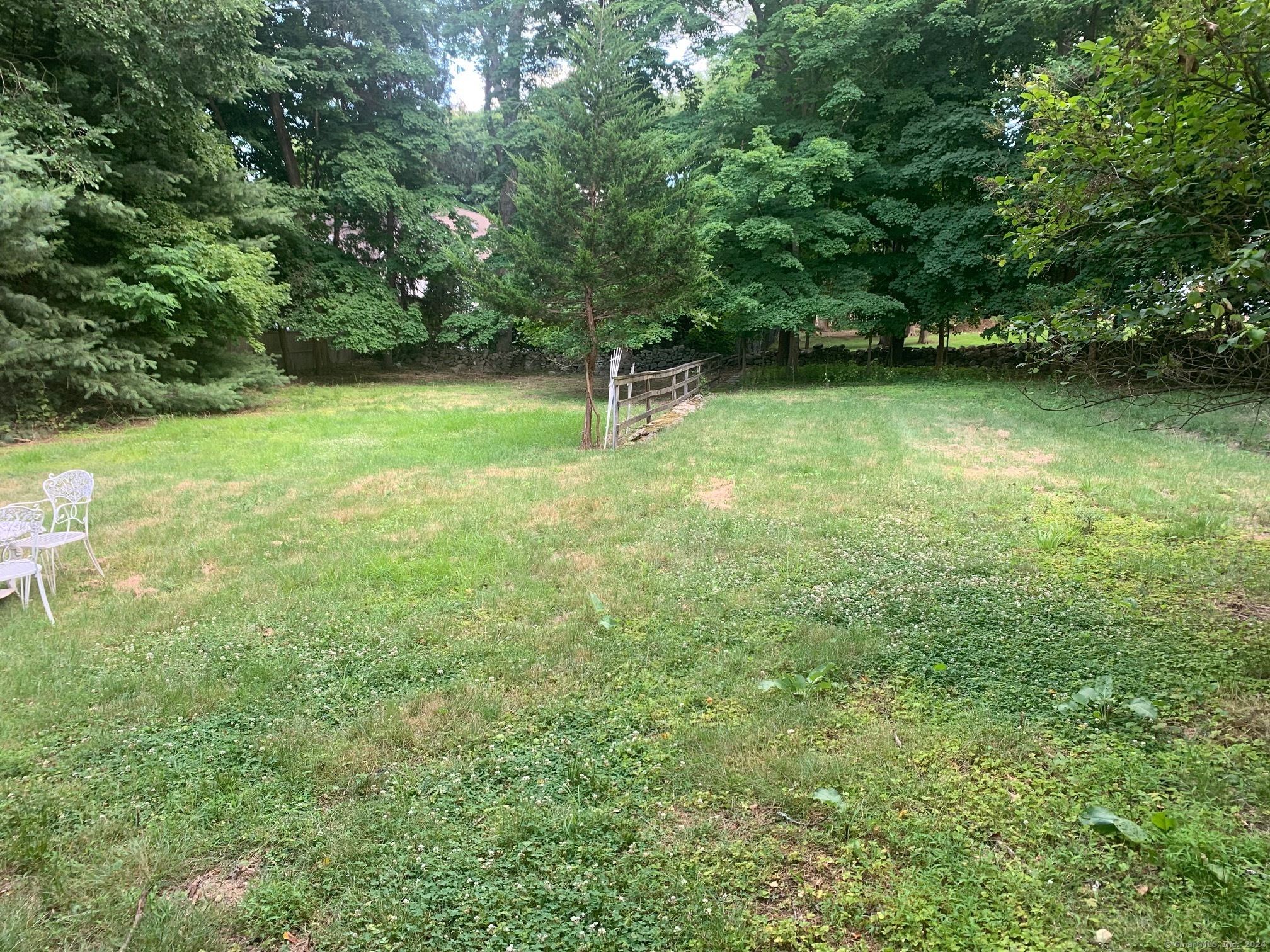 8 Newtown Turnpike