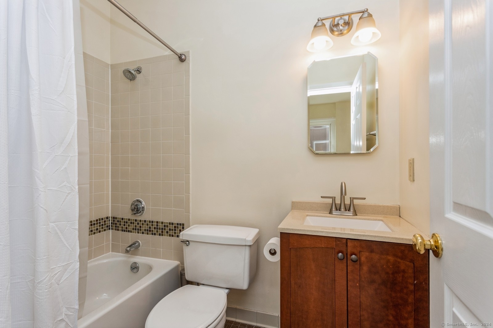 131 Washington Street APT 404