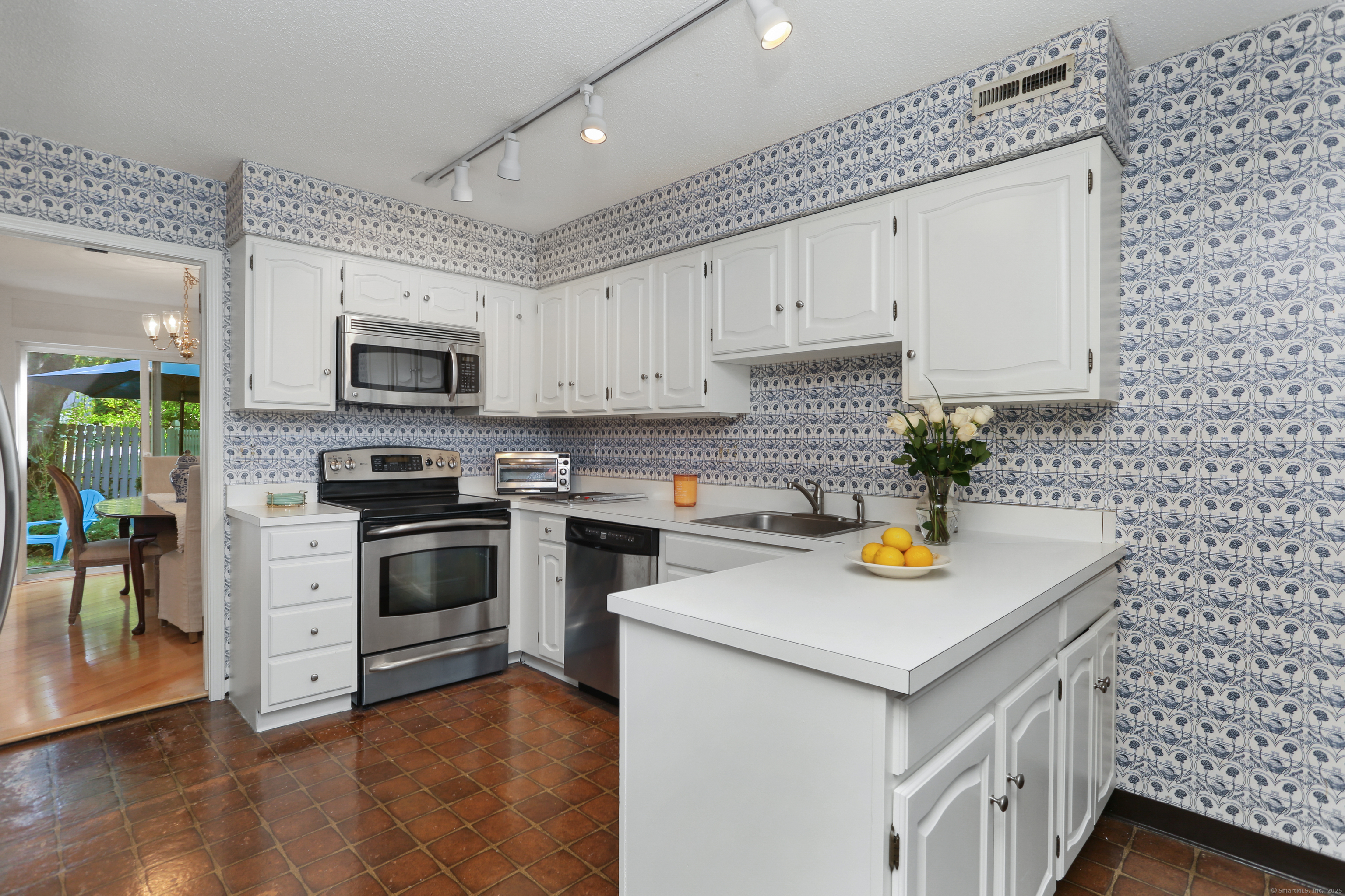12 Strathmore Lane 12