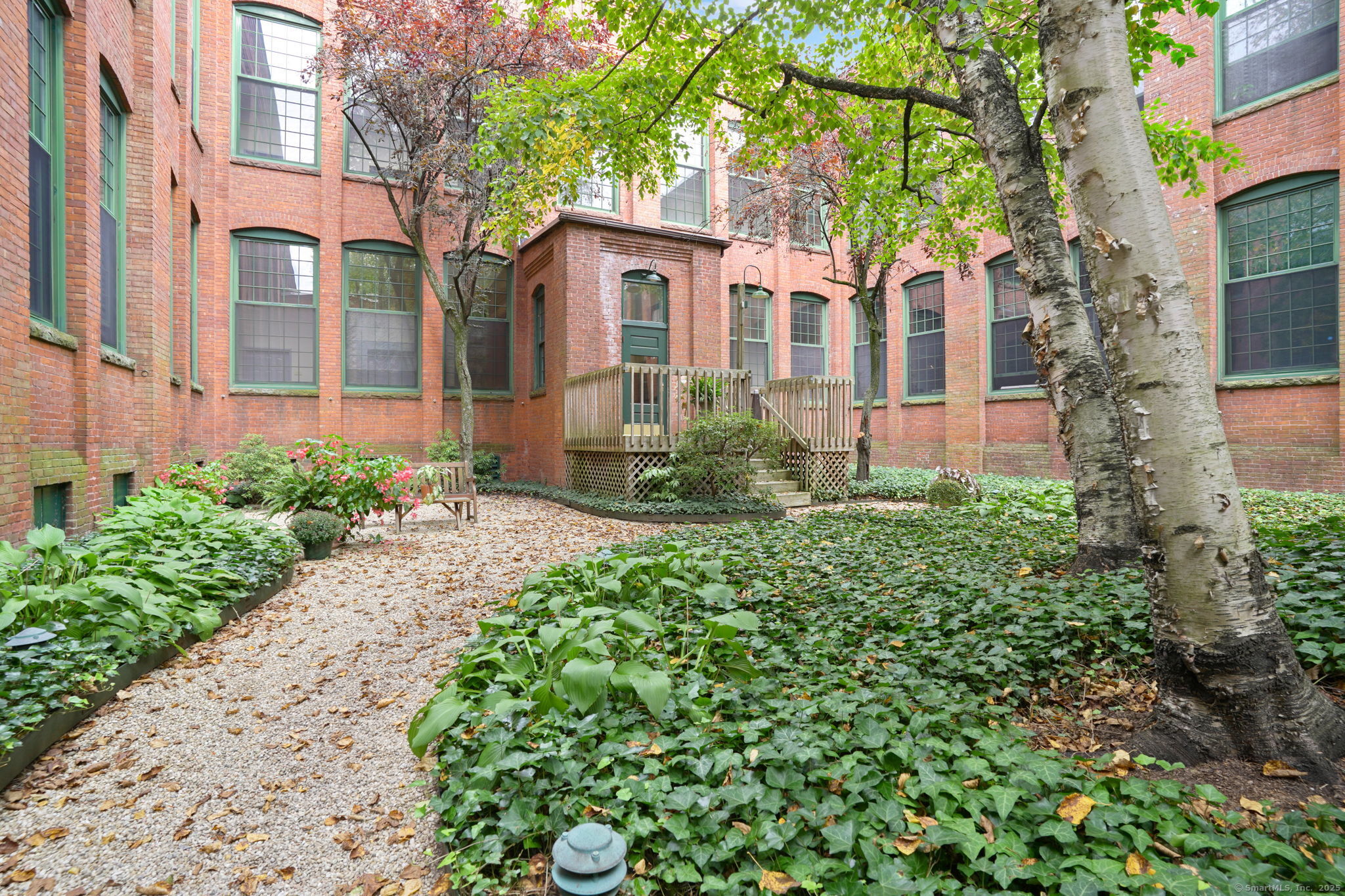 25 Grand Street APT 102