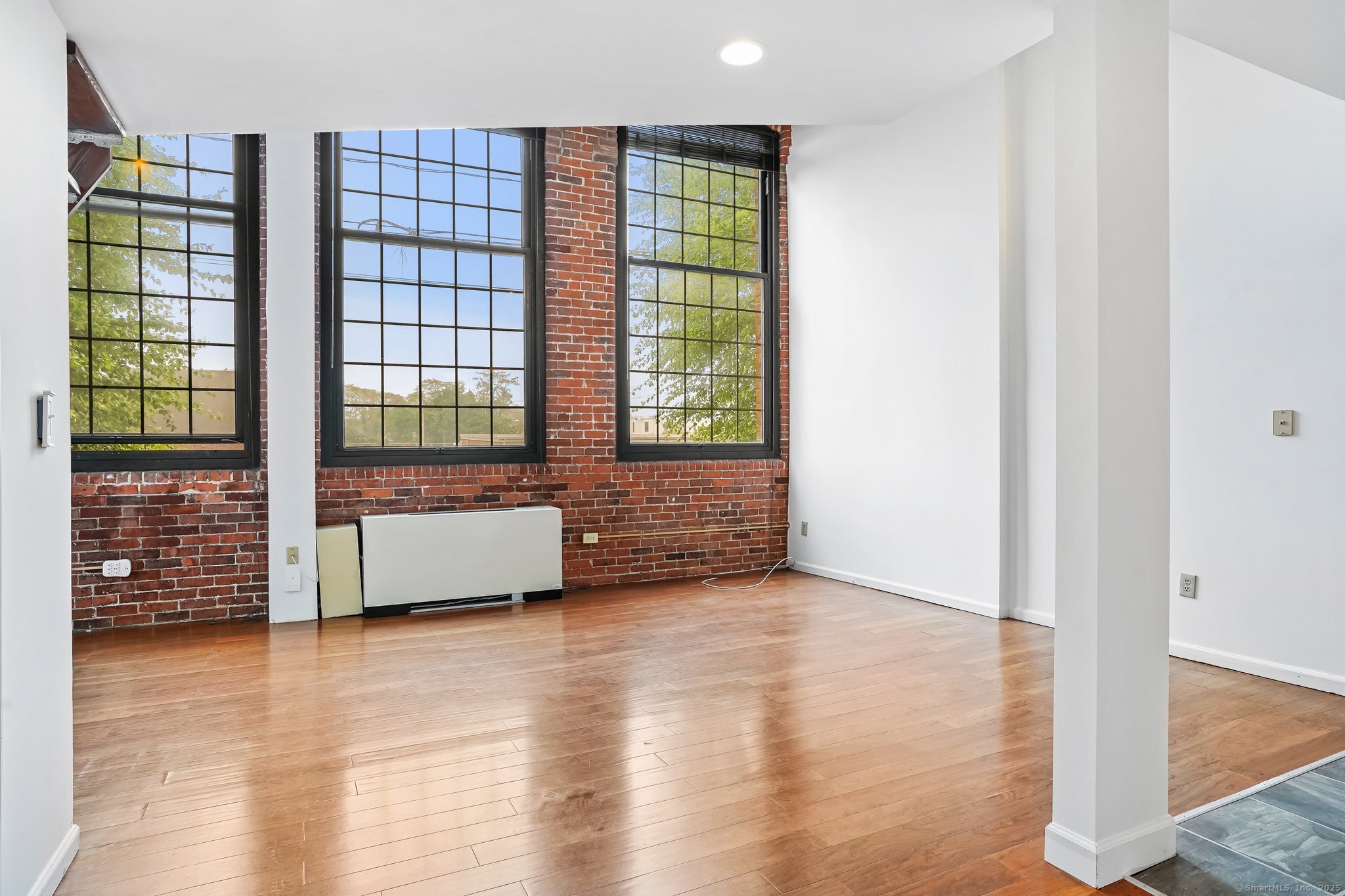 25 Grand Street APT 102