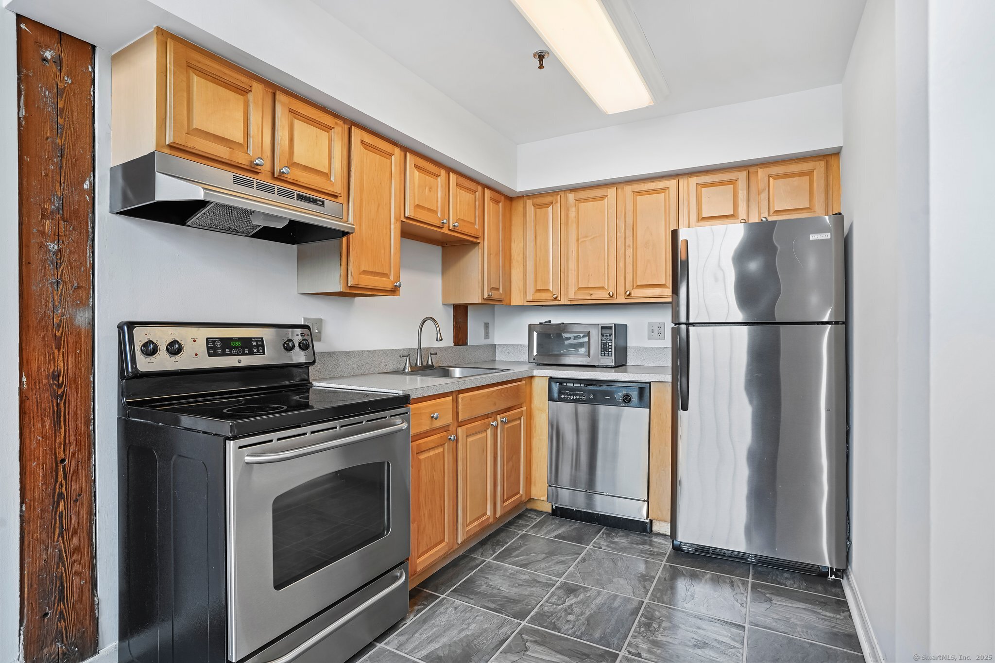 25 Grand Street APT 102