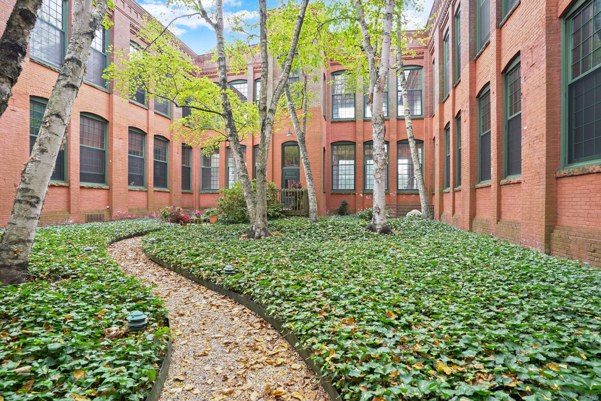 25 Grand Street APT 102