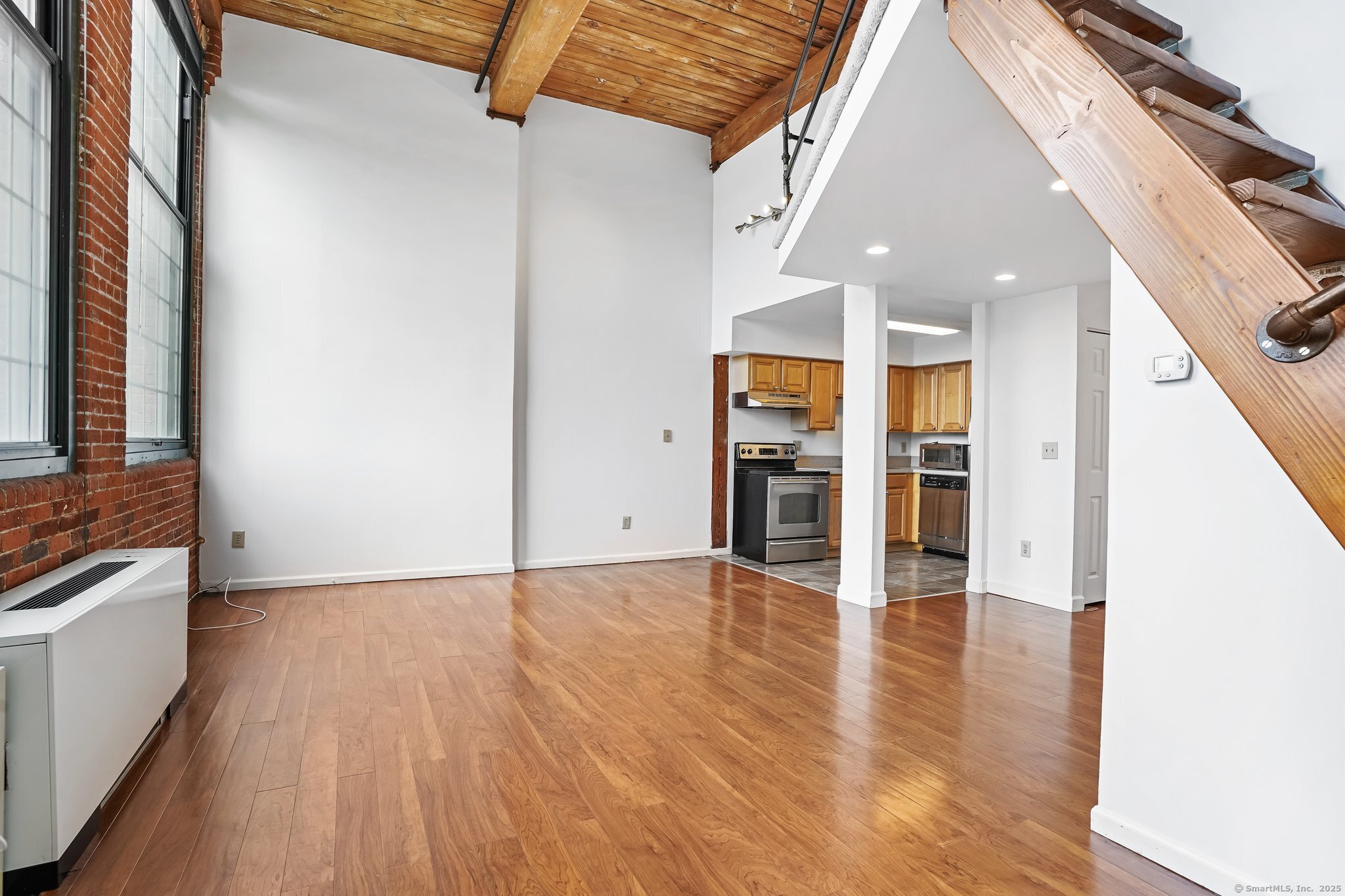 25 Grand Street APT 102