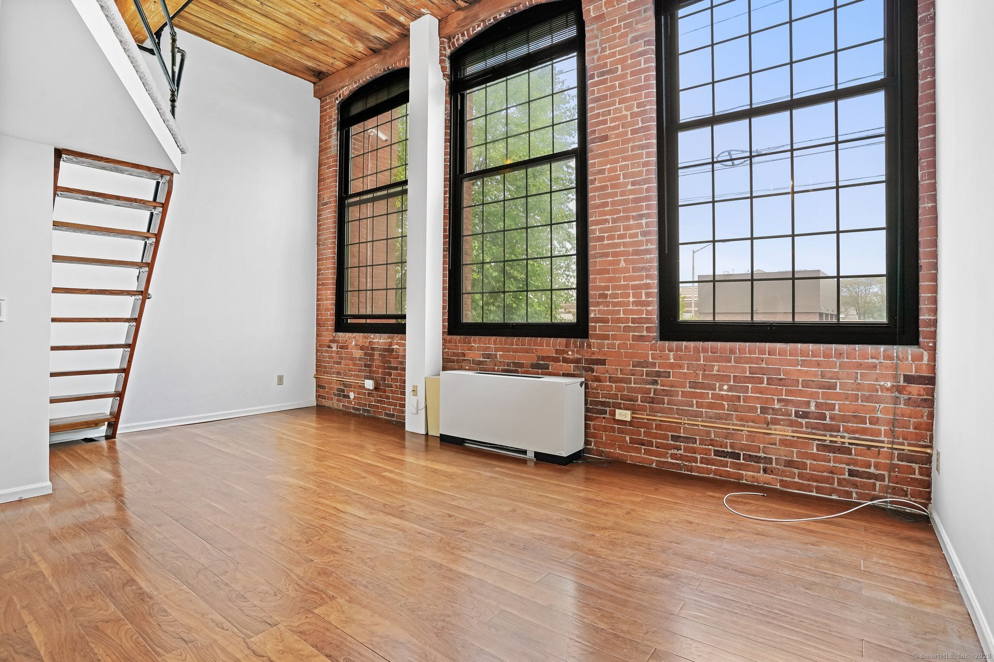 25 Grand Street APT 102