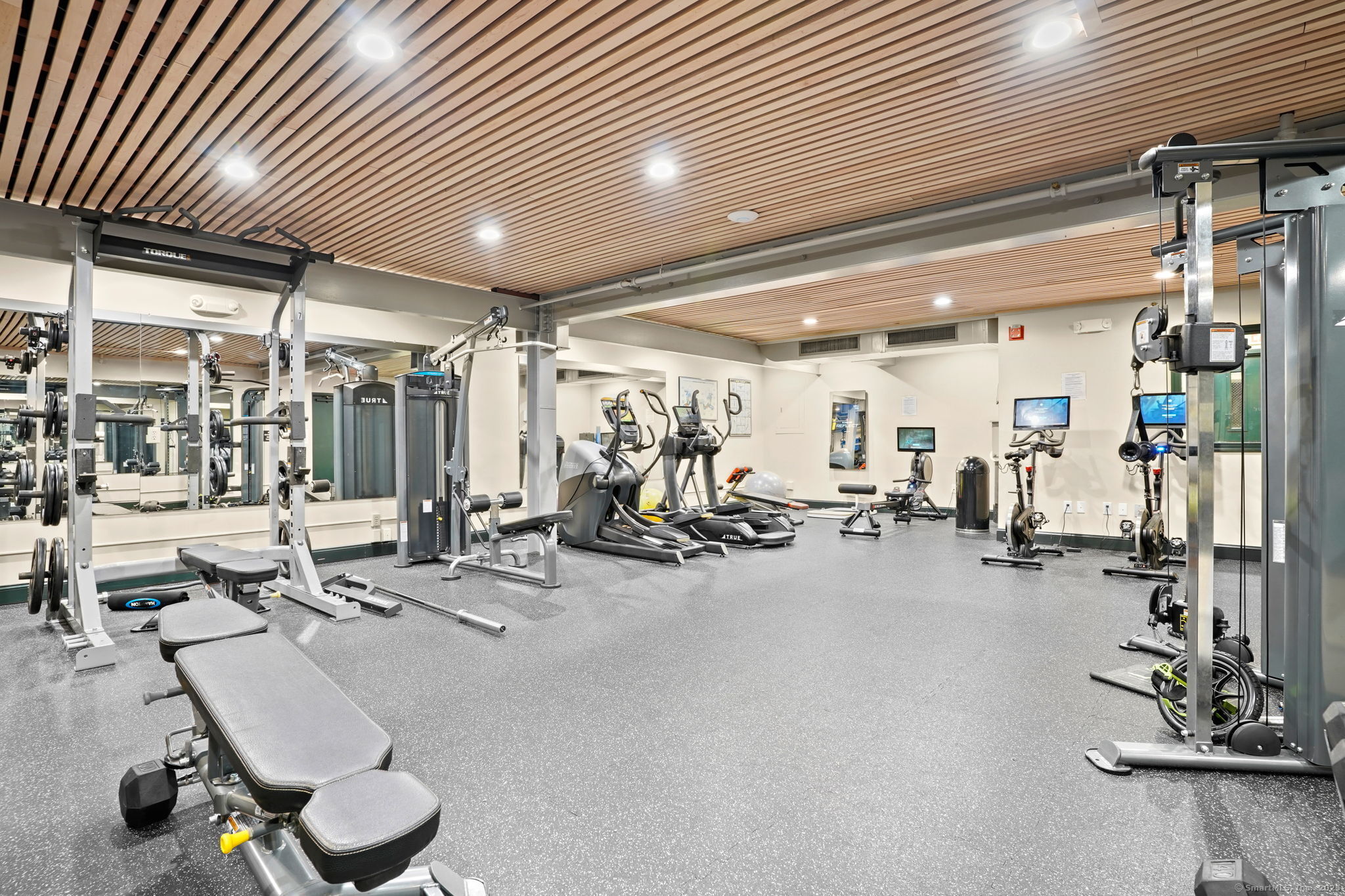 25 Grand Street APT 102