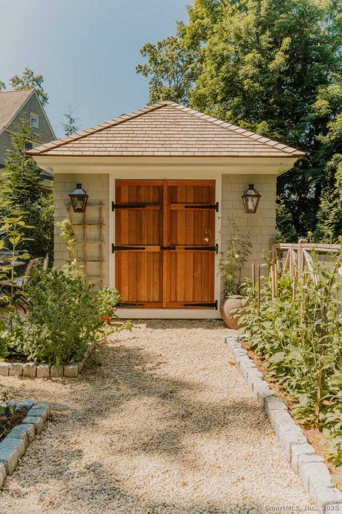 4 Budner Lane