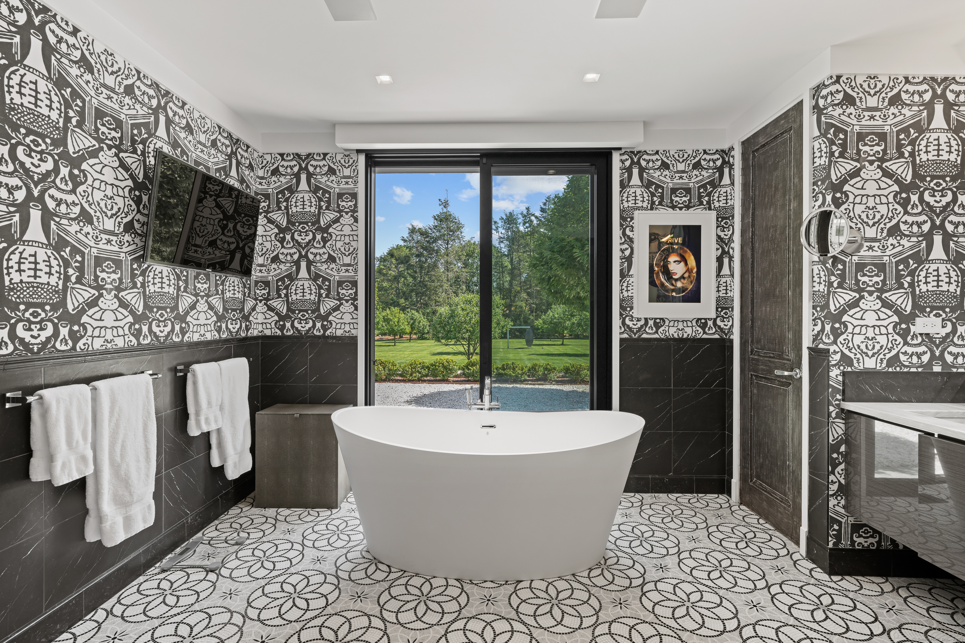 4900 Congress Street