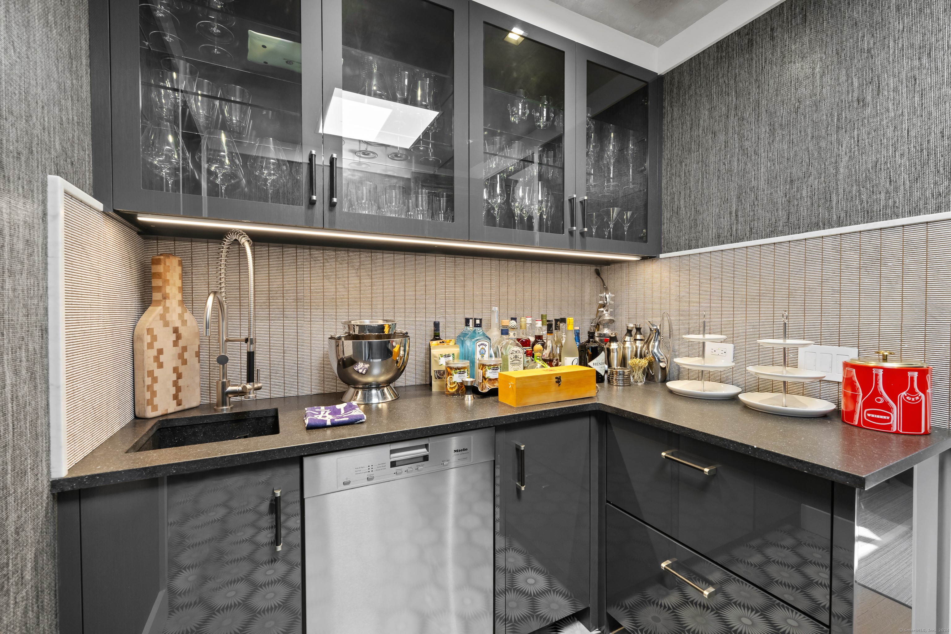 4900 Congress Street