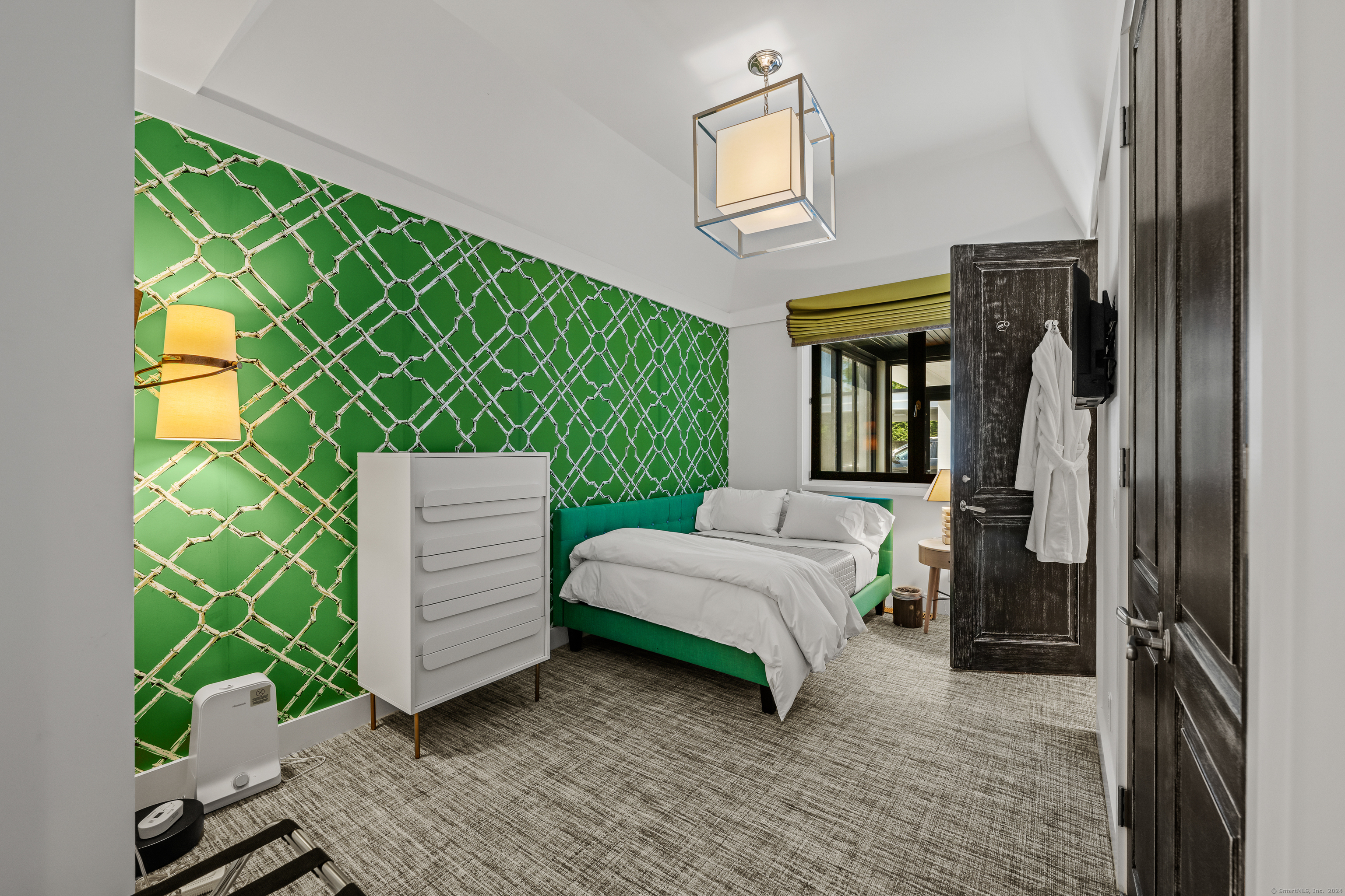 4900 Congress Street