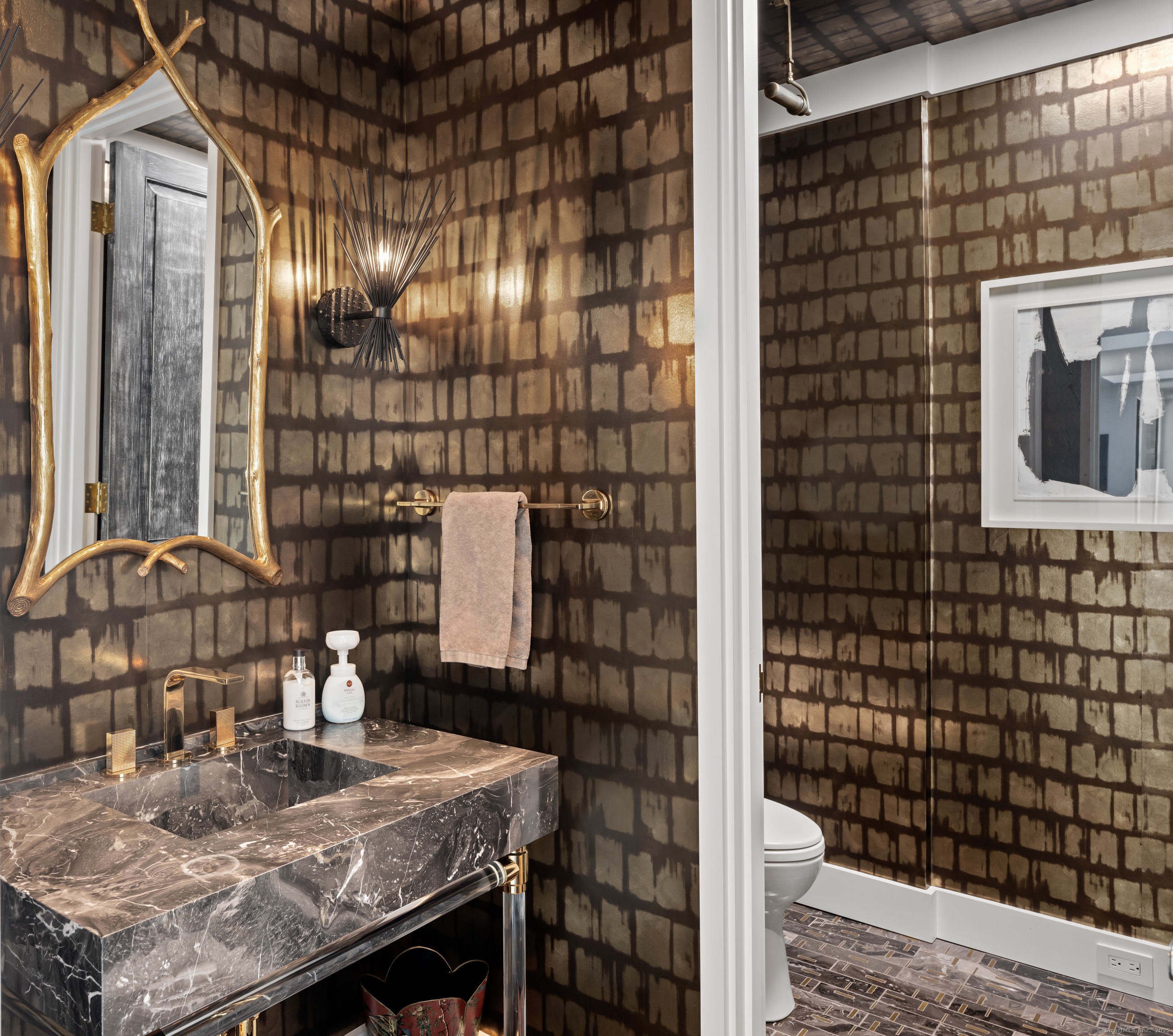 4800 Congress Street