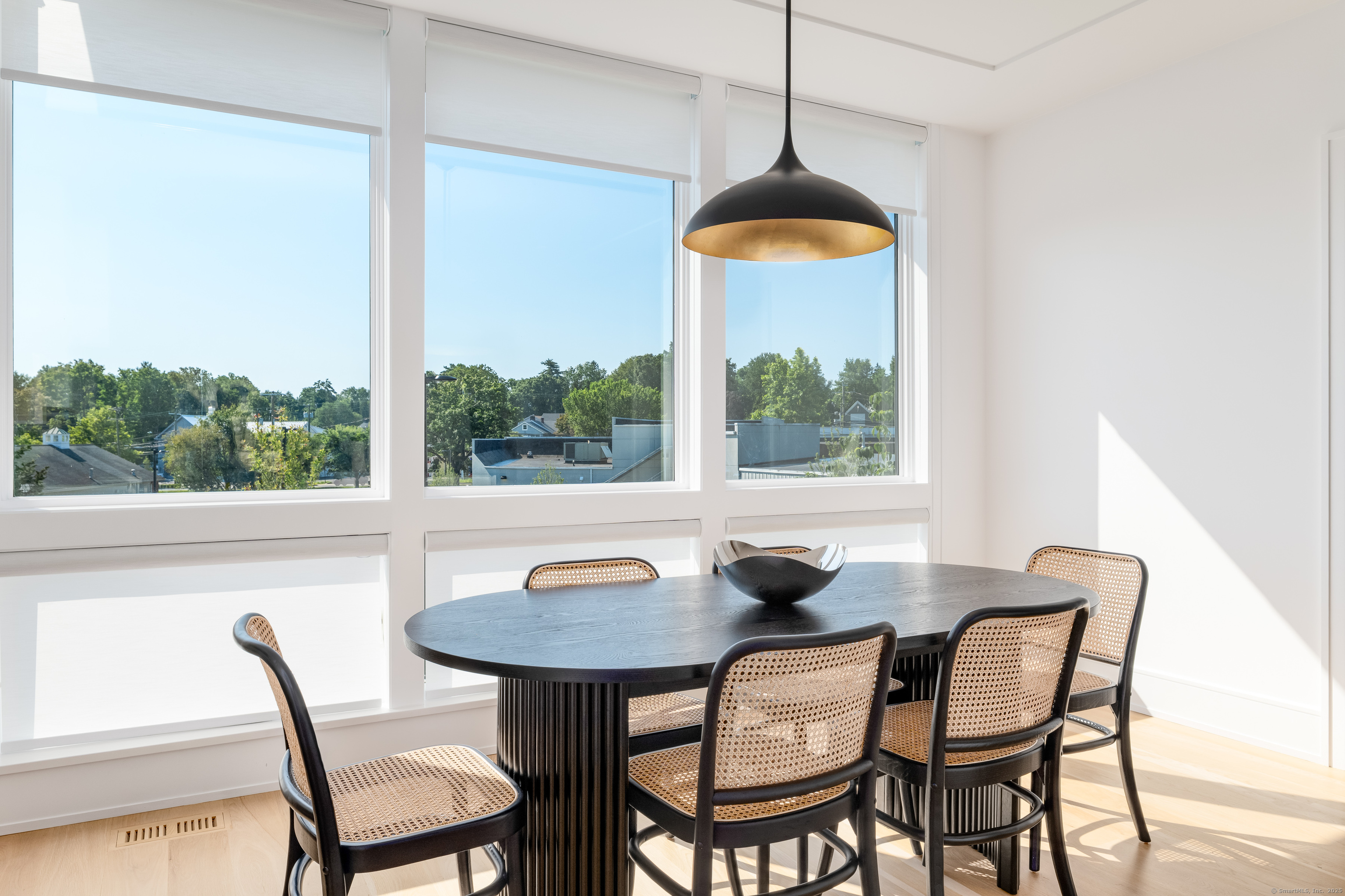 785 Post Road East 203