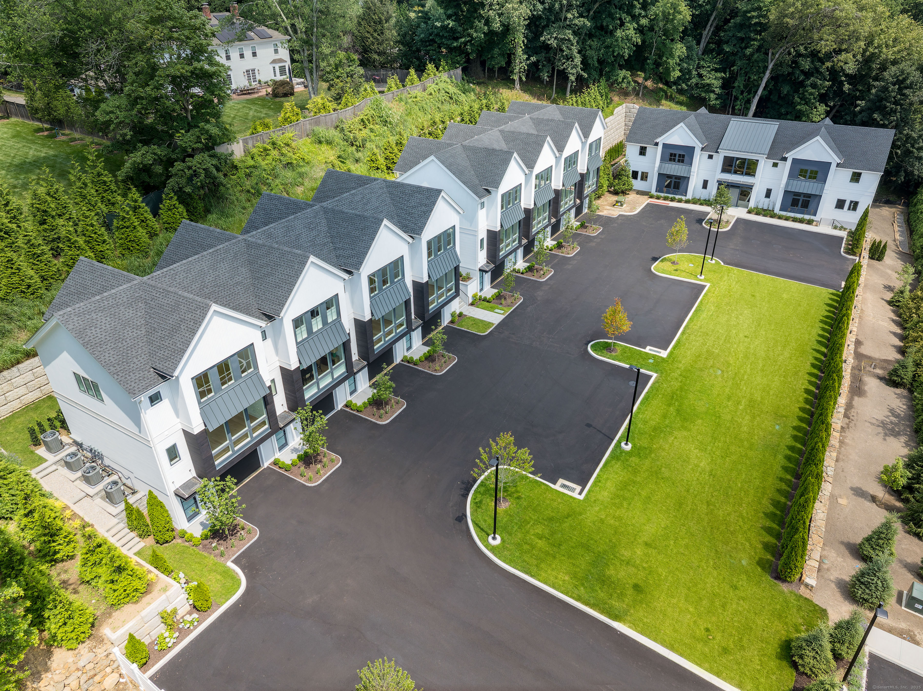 785 Post Road East 203