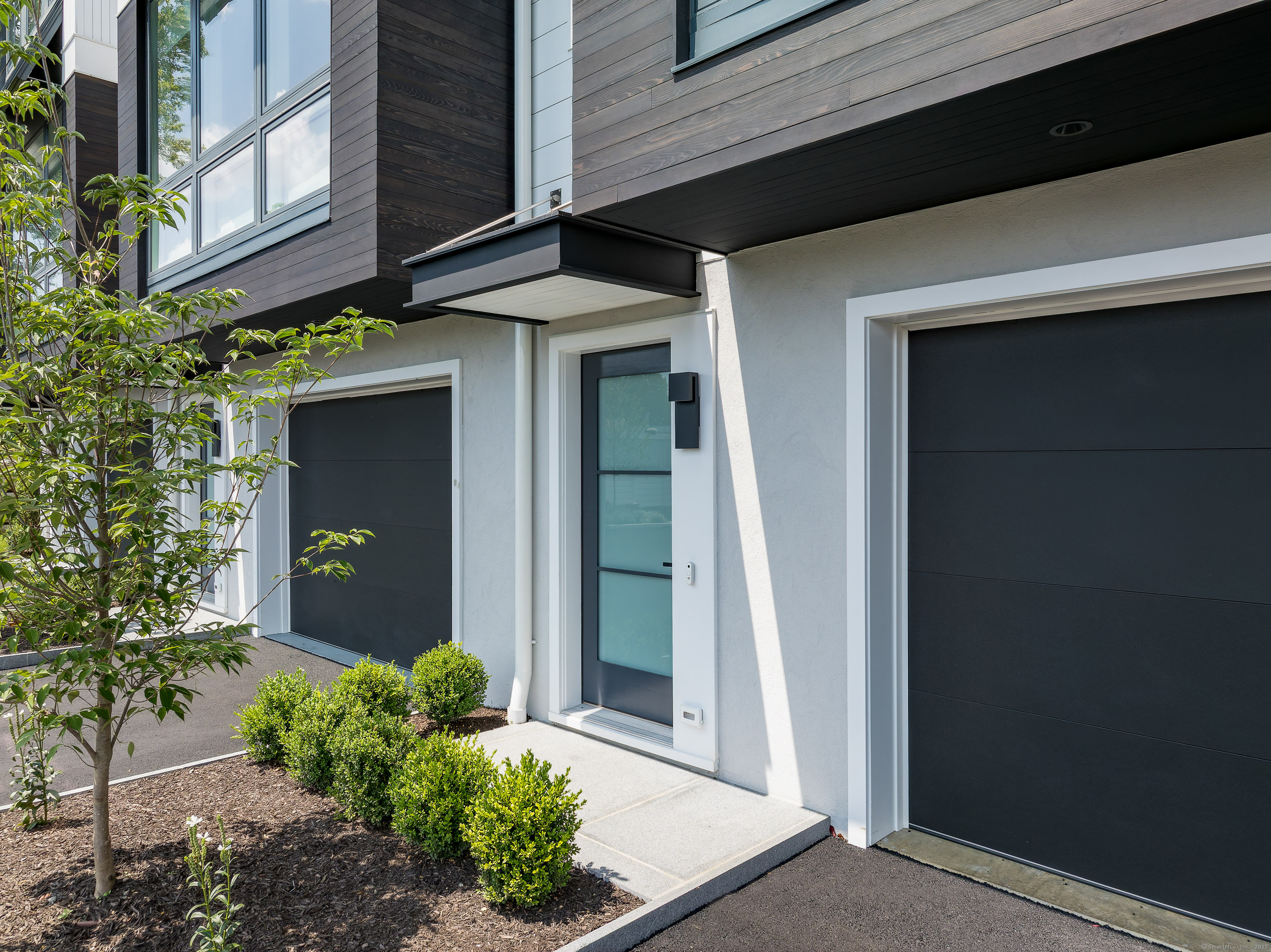 785 Post Road East 203