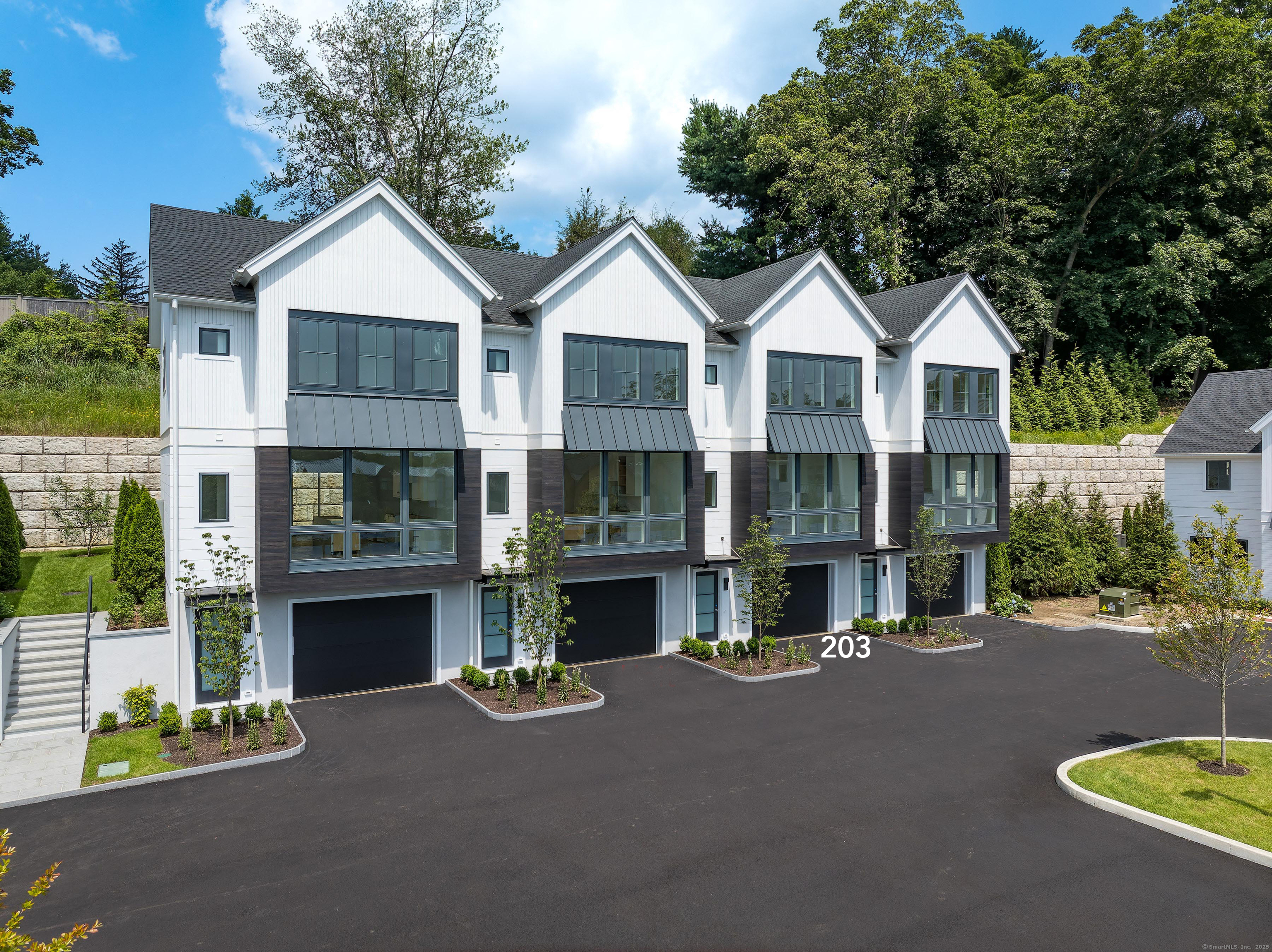 785 Post Road East 203