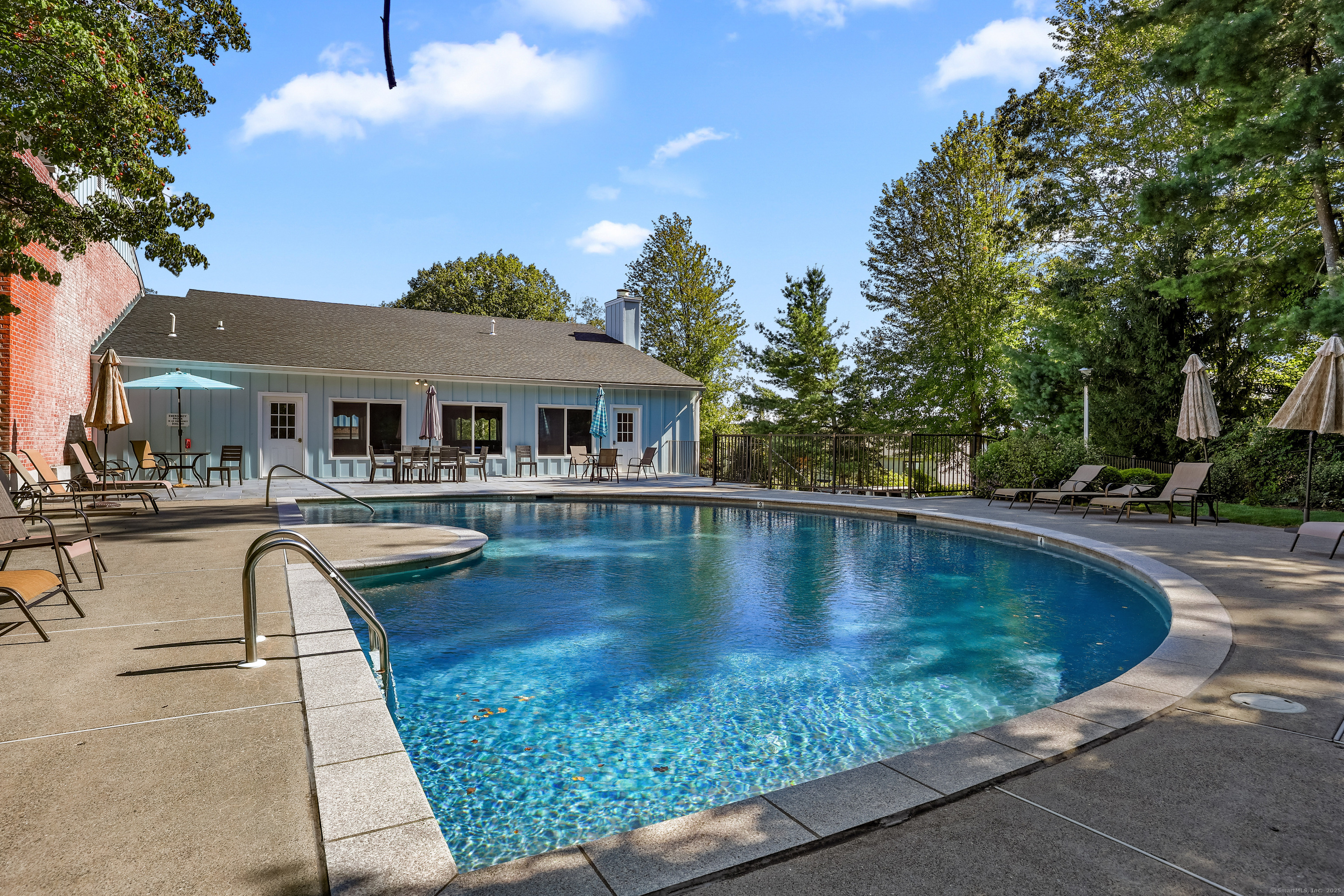 61 Hills Lane 61