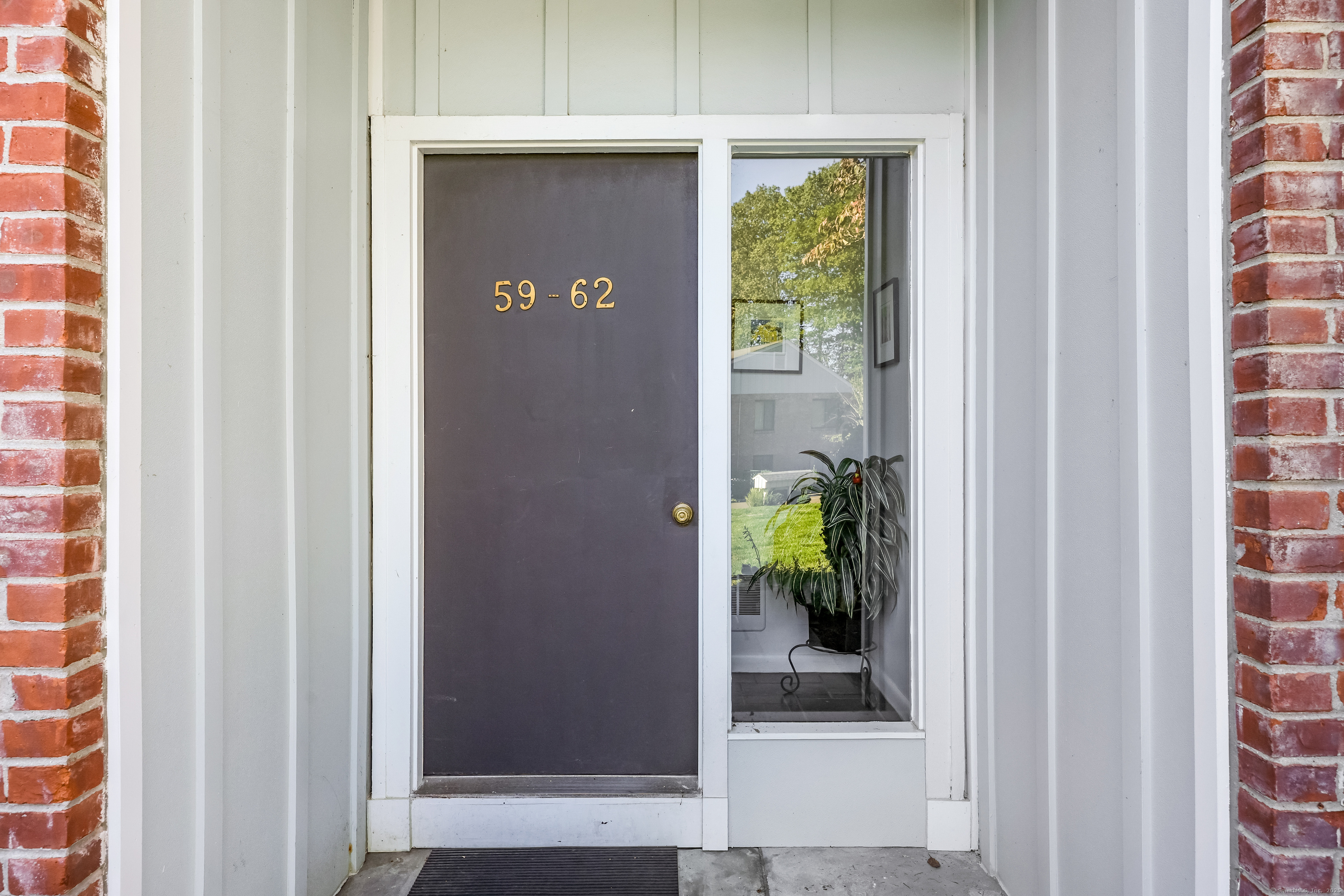 61 Hills Lane 61