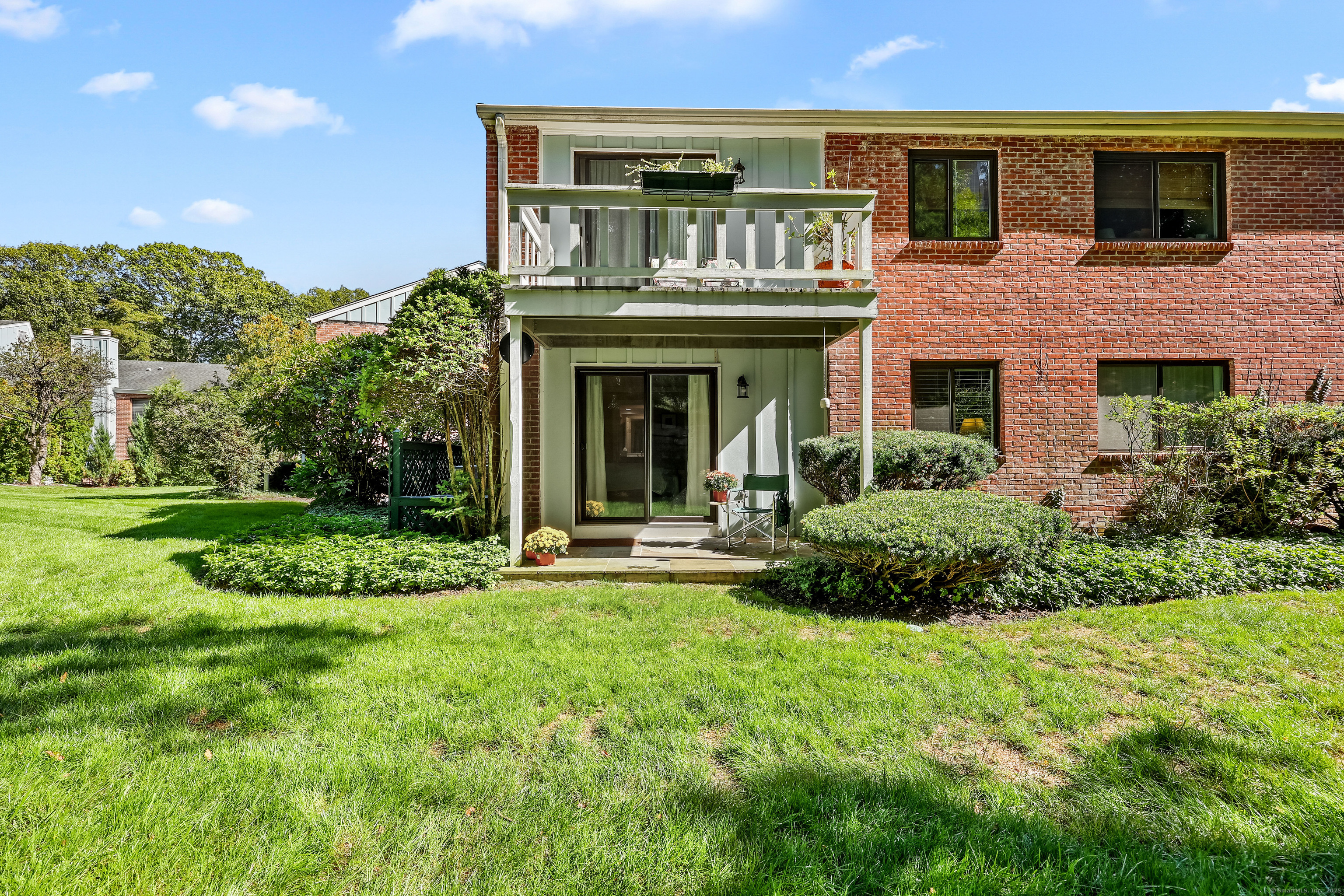 61 Hills Lane 61