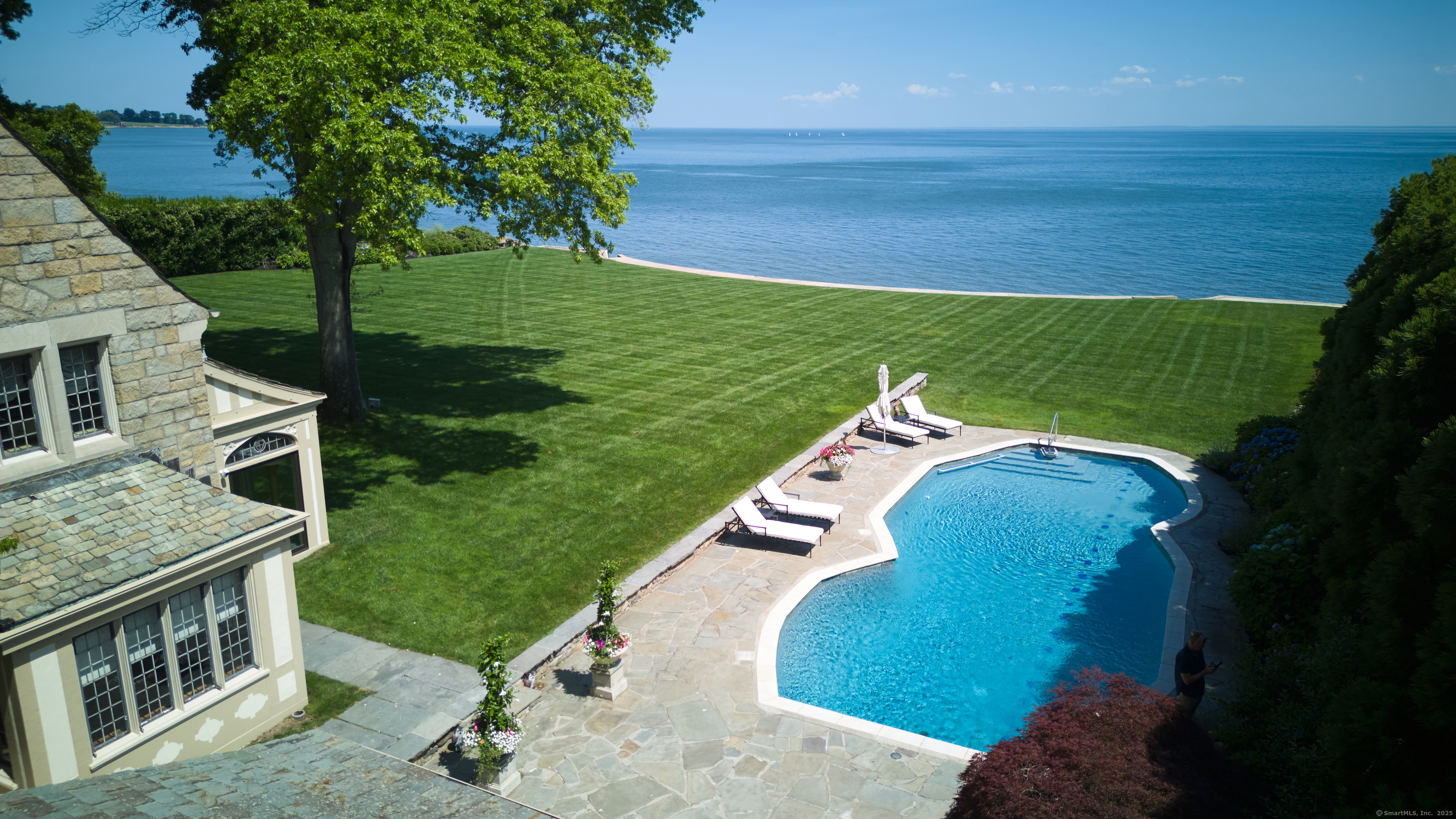 92 Beachside Avenue