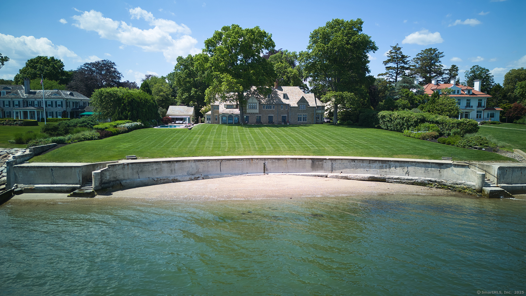 92 Beachside Avenue
