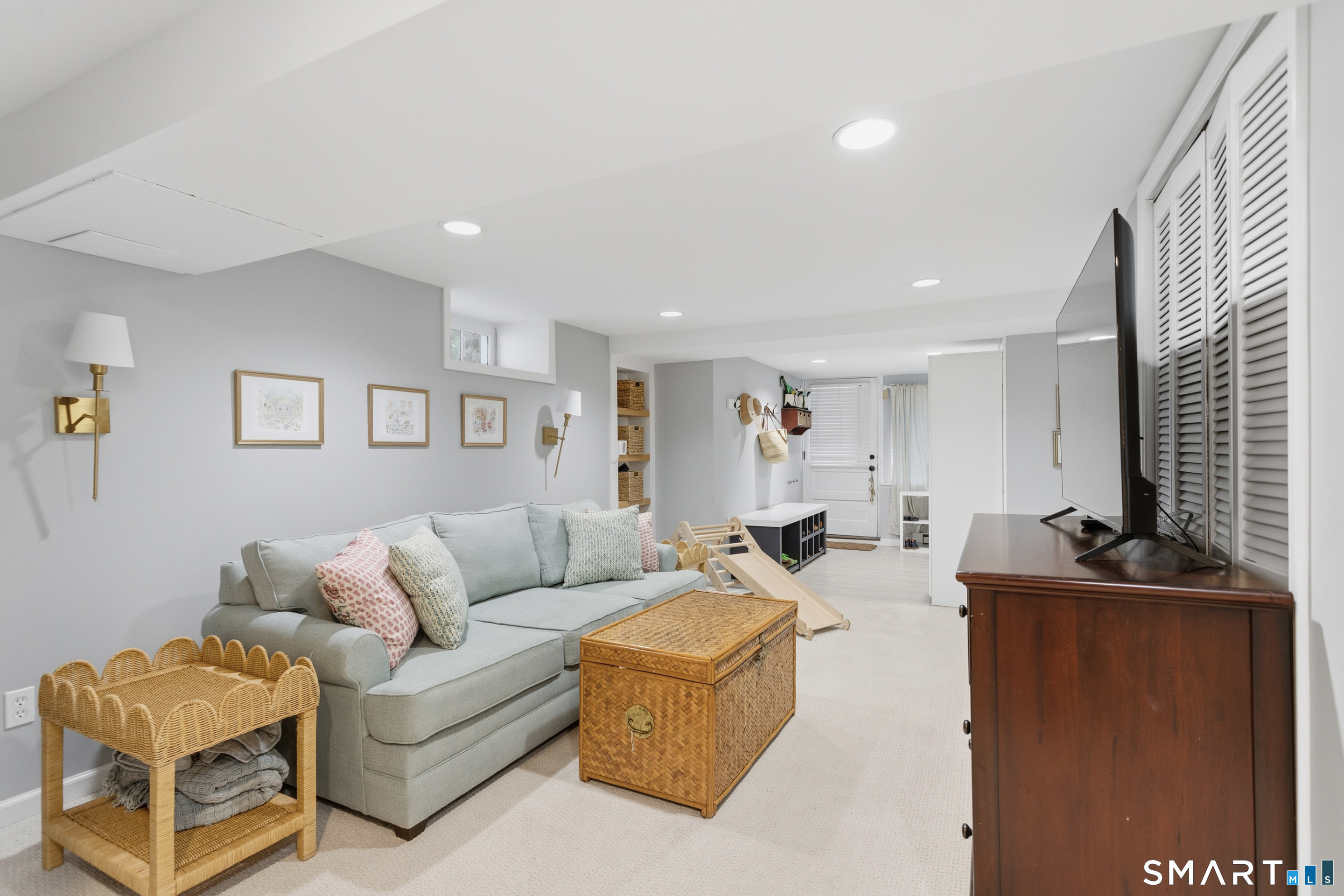 17 Sunnyside Avenue