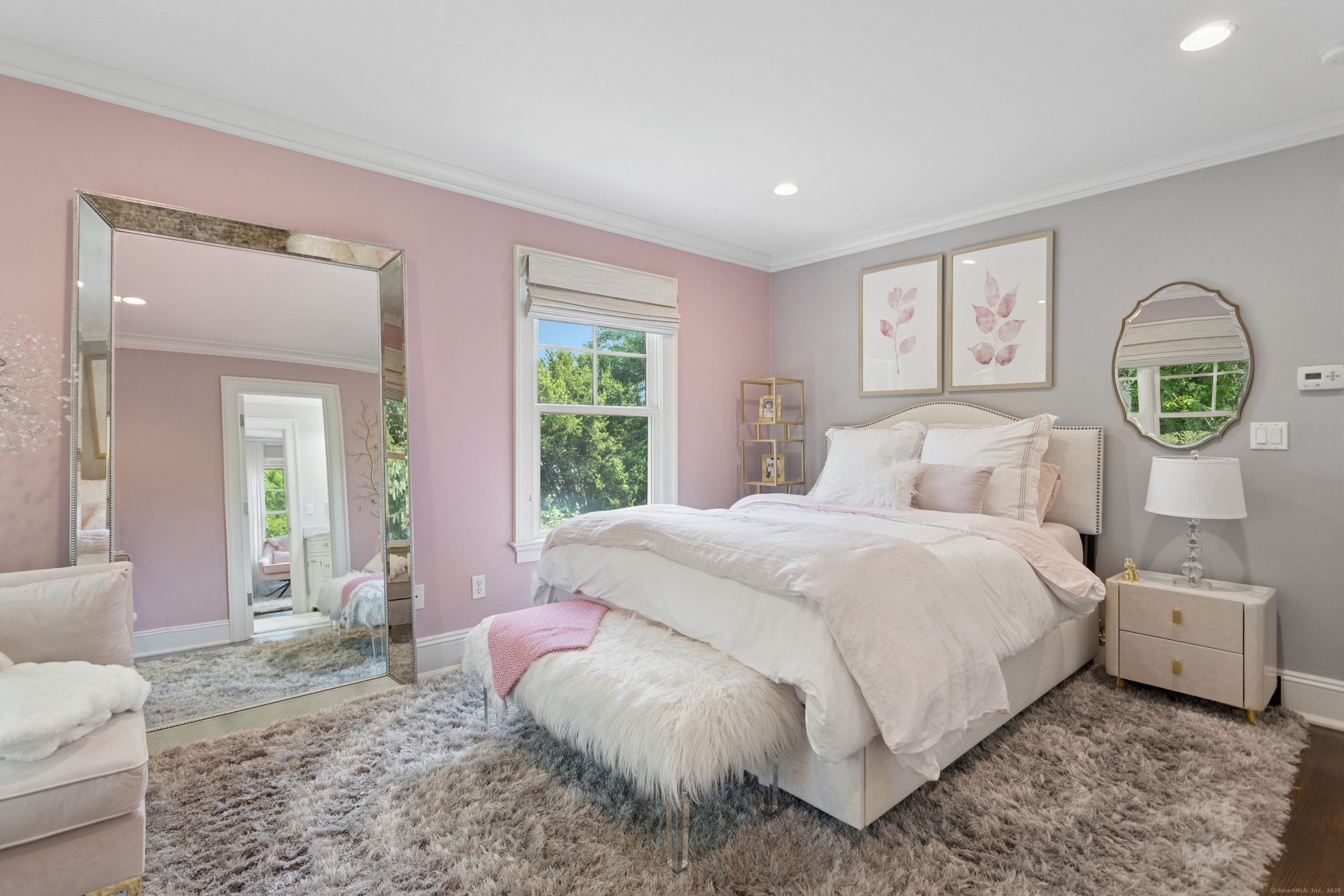 11 Edgewater Hillside