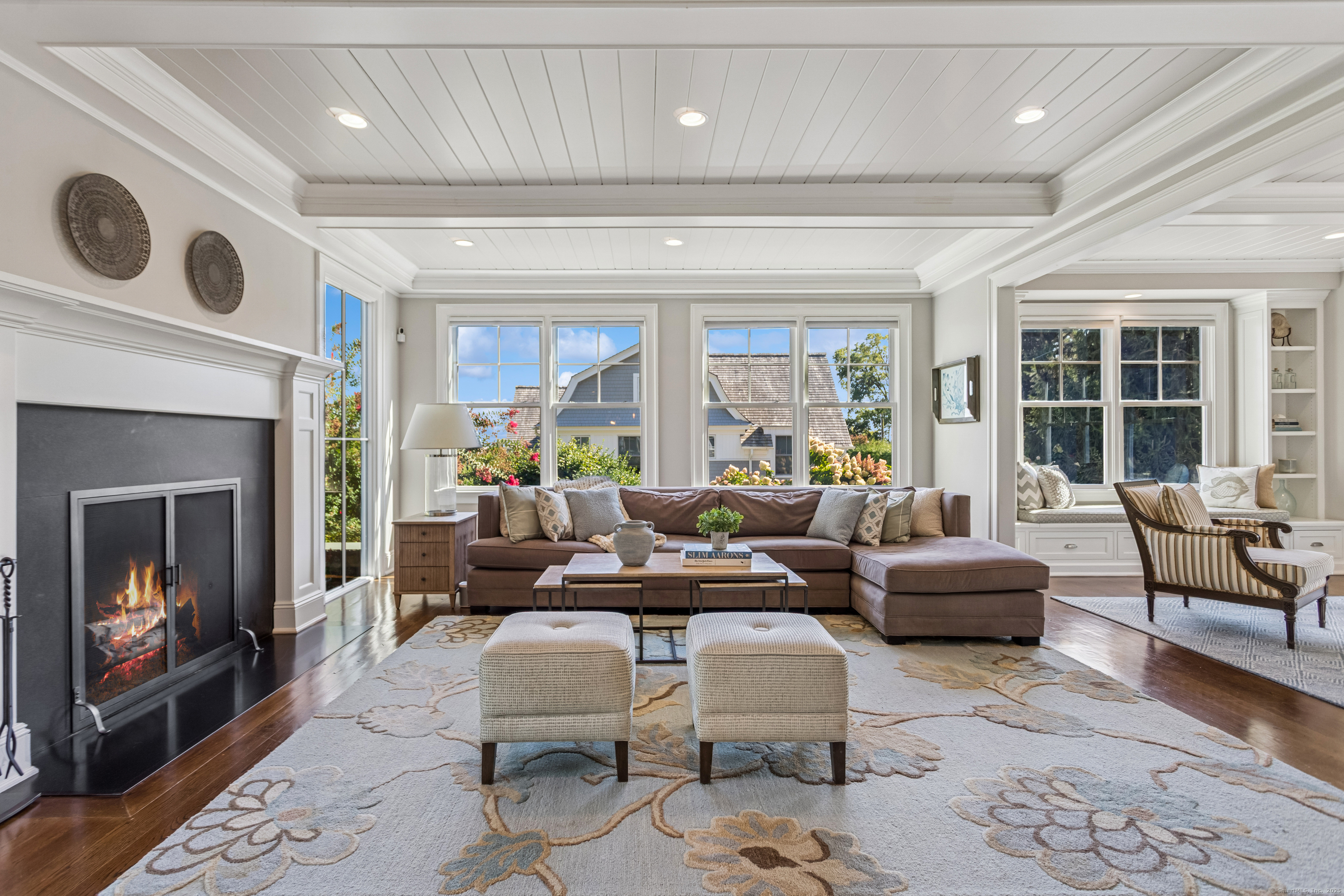 11 Edgewater Hillside