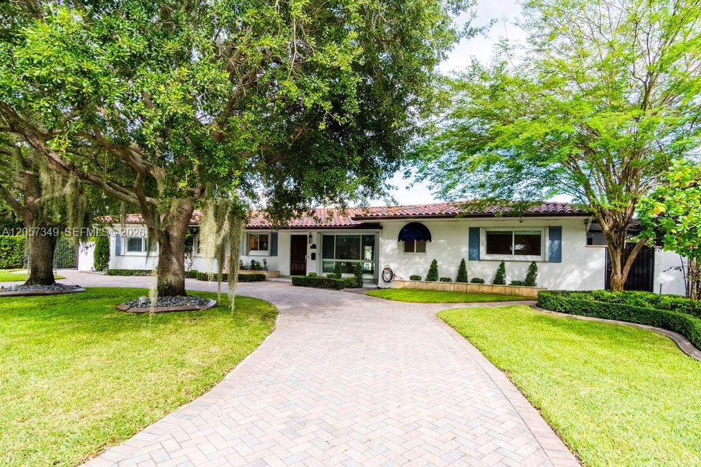 5711 SW 64th Ave