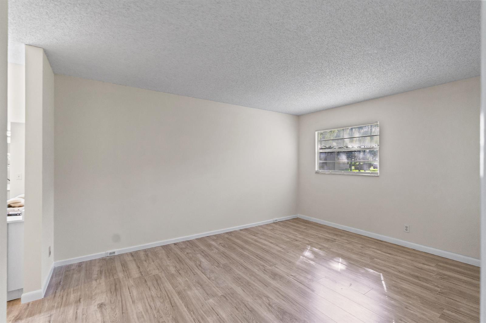 1251 SW 125th Avenue # 105t