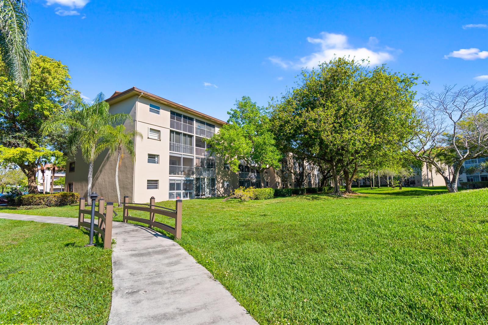 1251 SW 125th Avenue # 105t