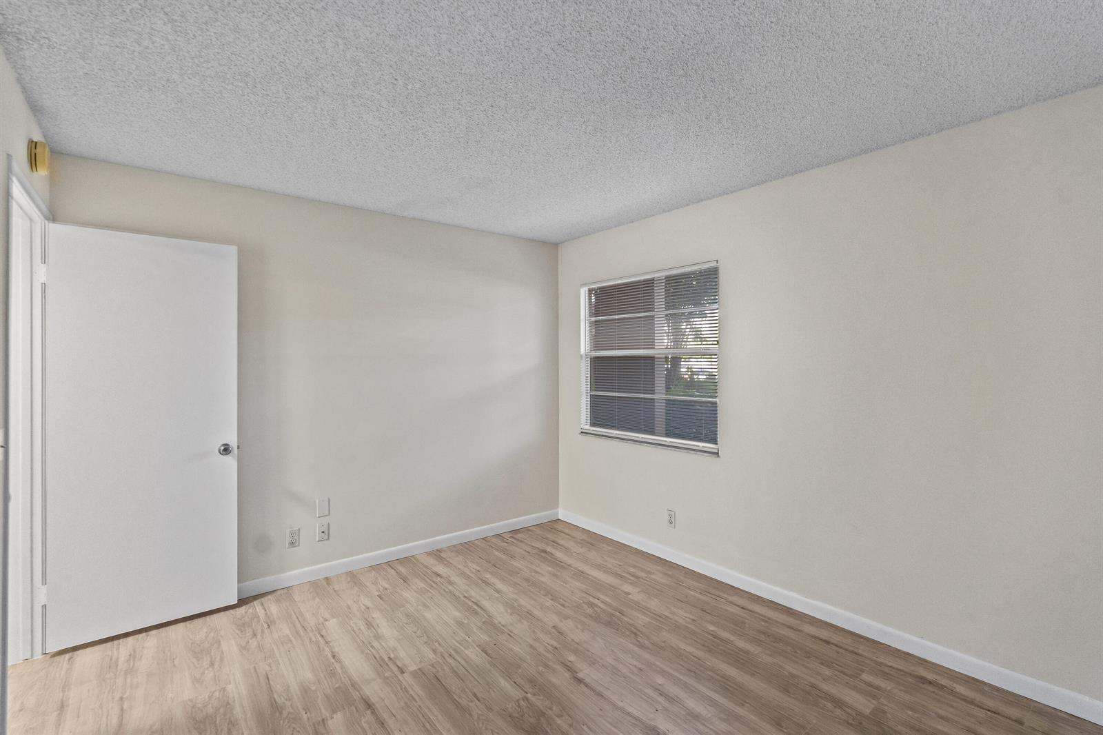 1251 SW 125th Avenue # 105t