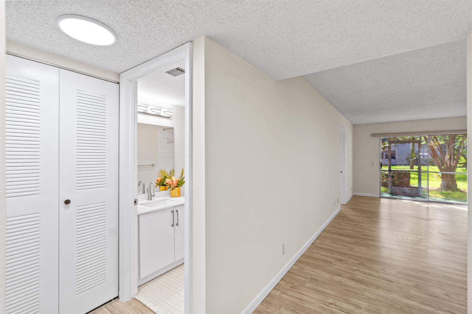 1251 SW 125th Avenue # 105t