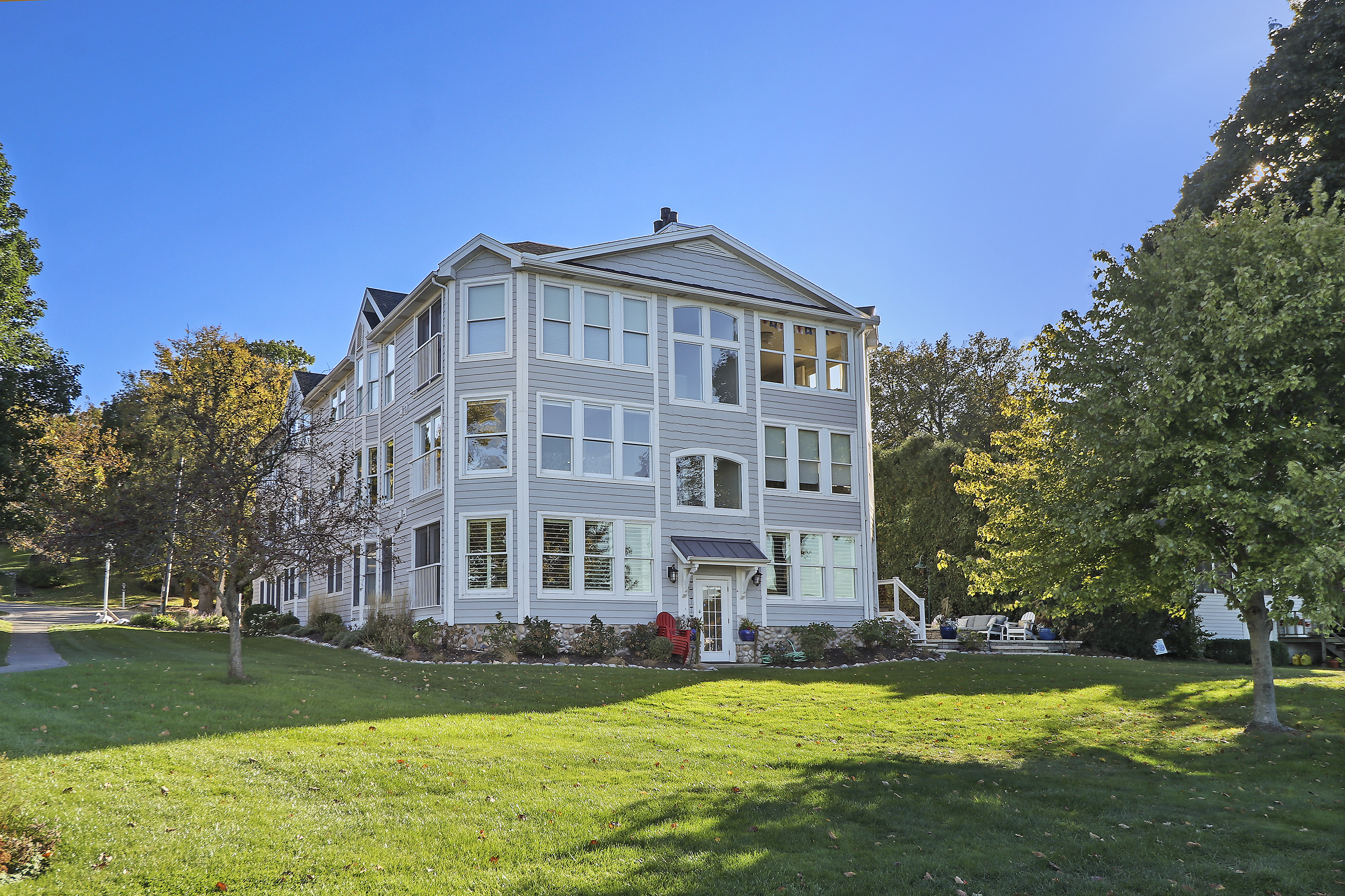 432 Harvard Avenue Unit# 5-6