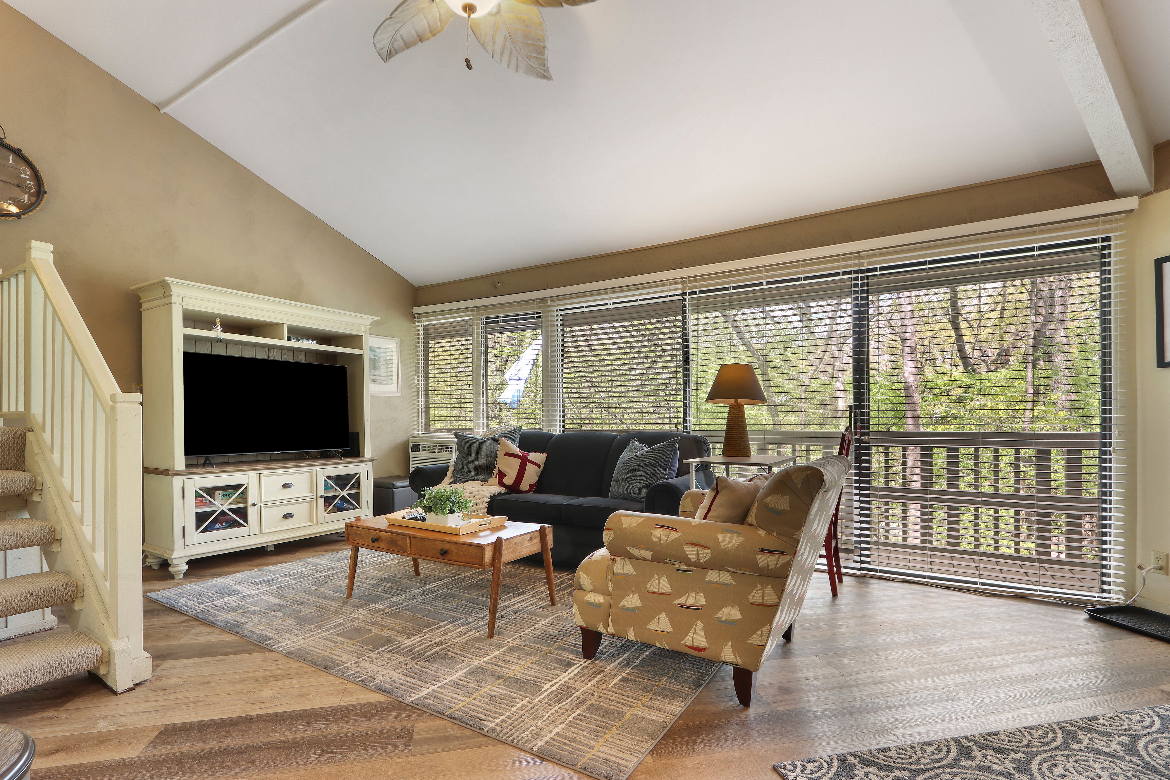 511 Tam O'Shanter Drive Unit E