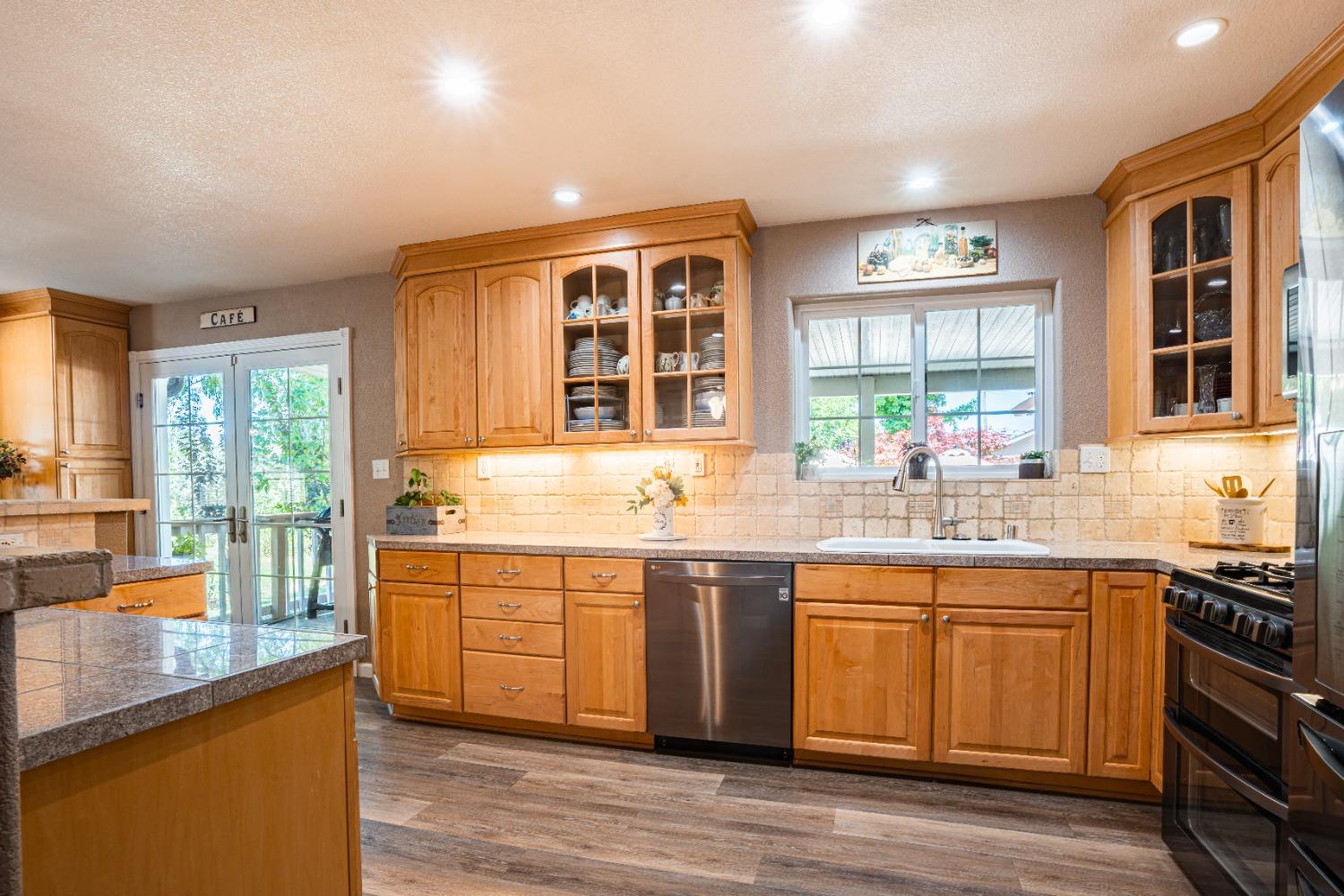 11384 Torrey Pines Drive