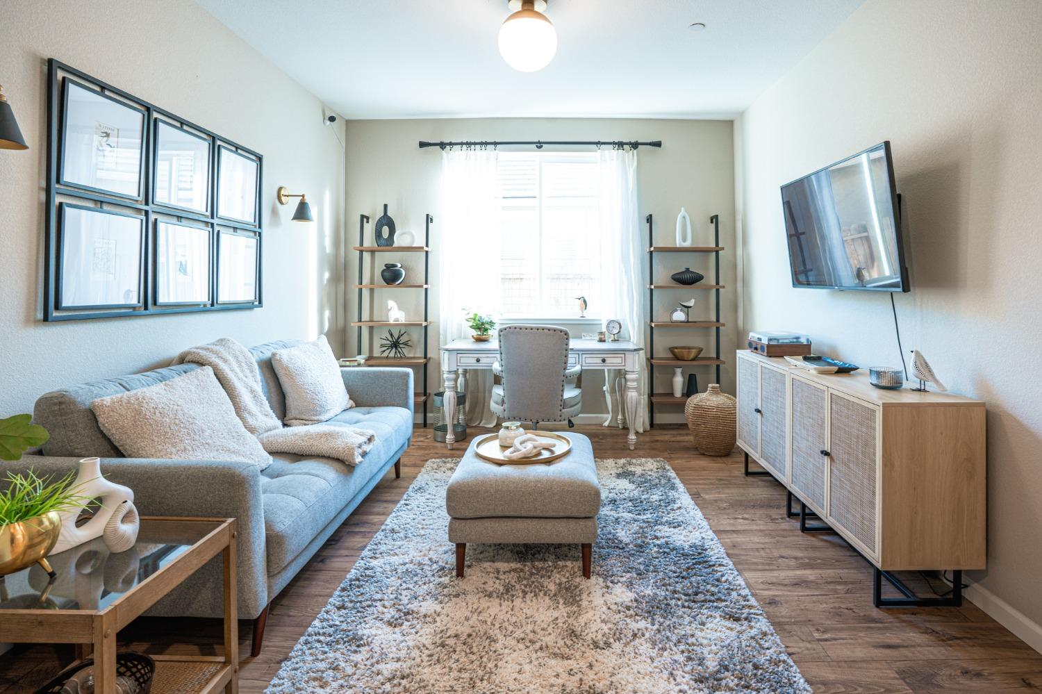 7064 Old Saybrook Way