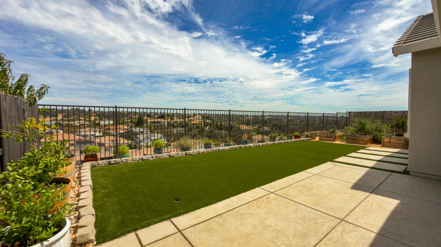 1233 Buck Ridge Court