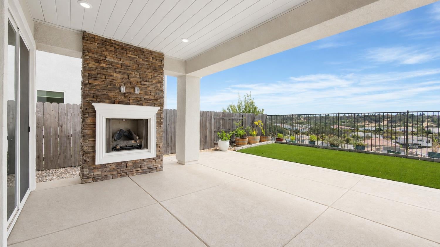 1233 Buck Ridge Court