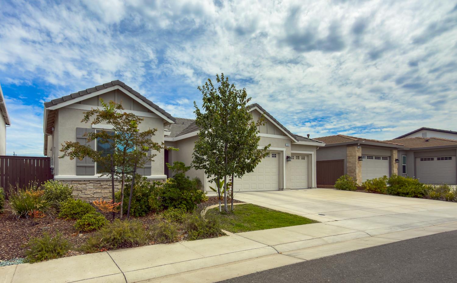 1233 Buck Ridge Court