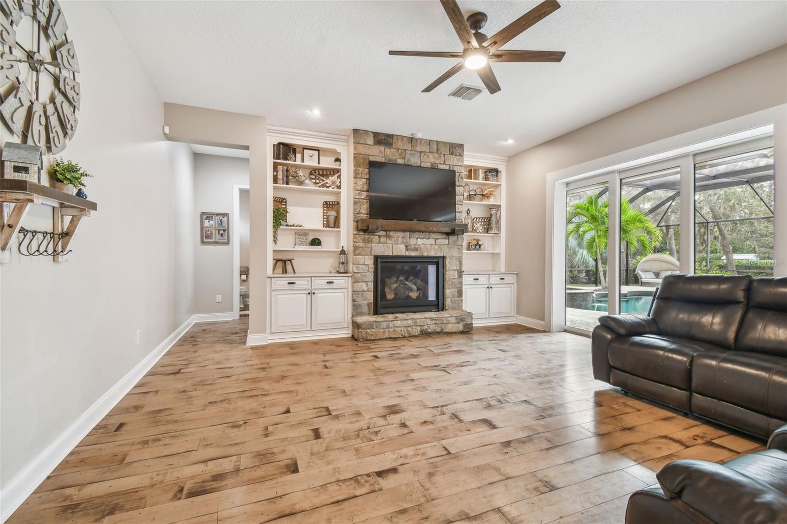 2315 DOVEWOOD ESTATES CT