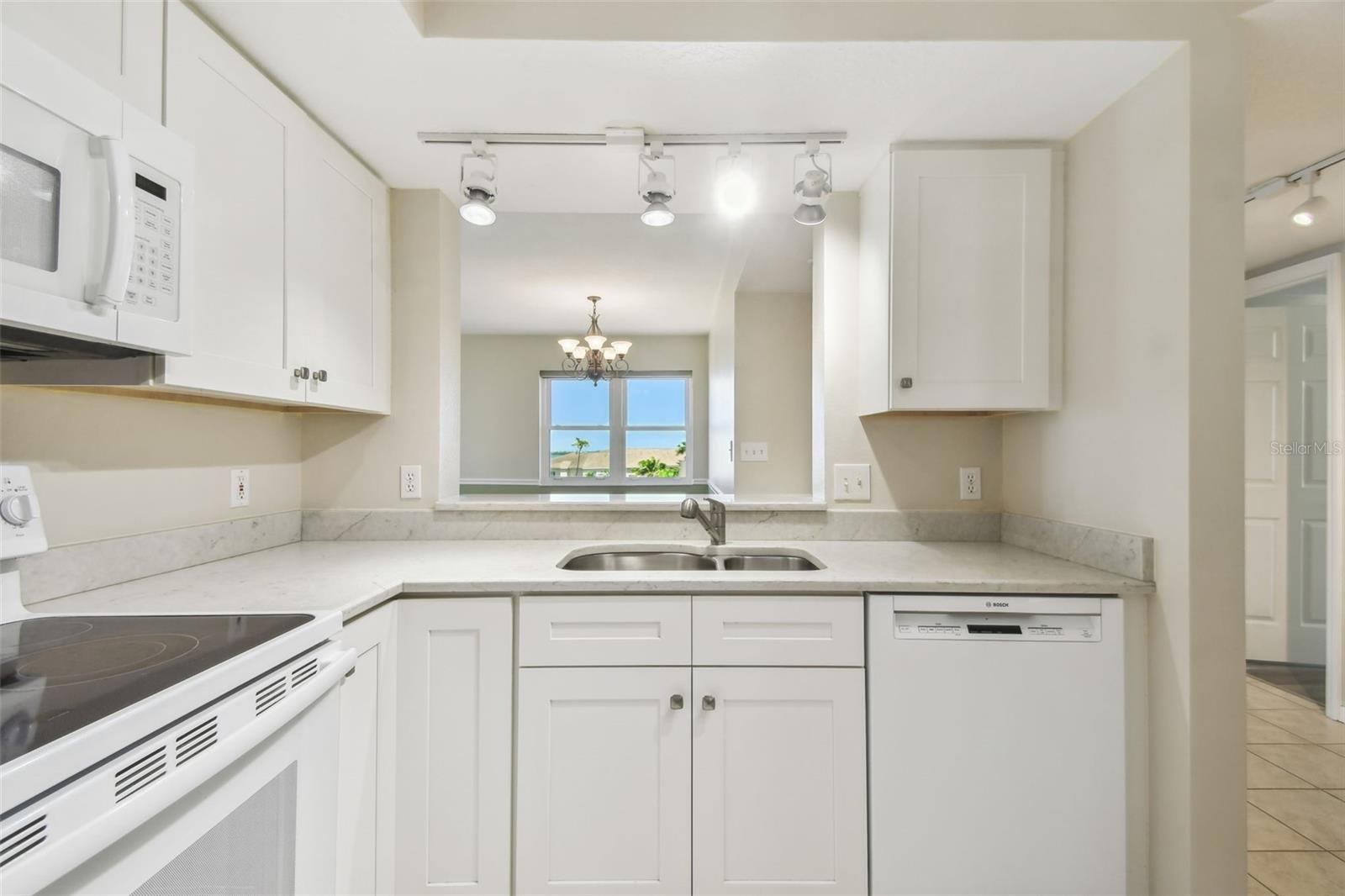 2625 TERRA CEIA BAY BLVD #406
