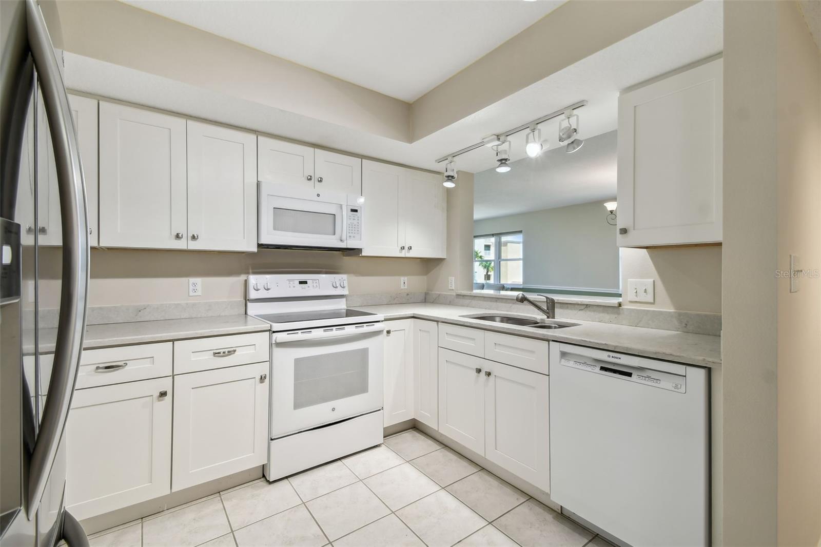 2625 TERRA CEIA BAY BLVD #406