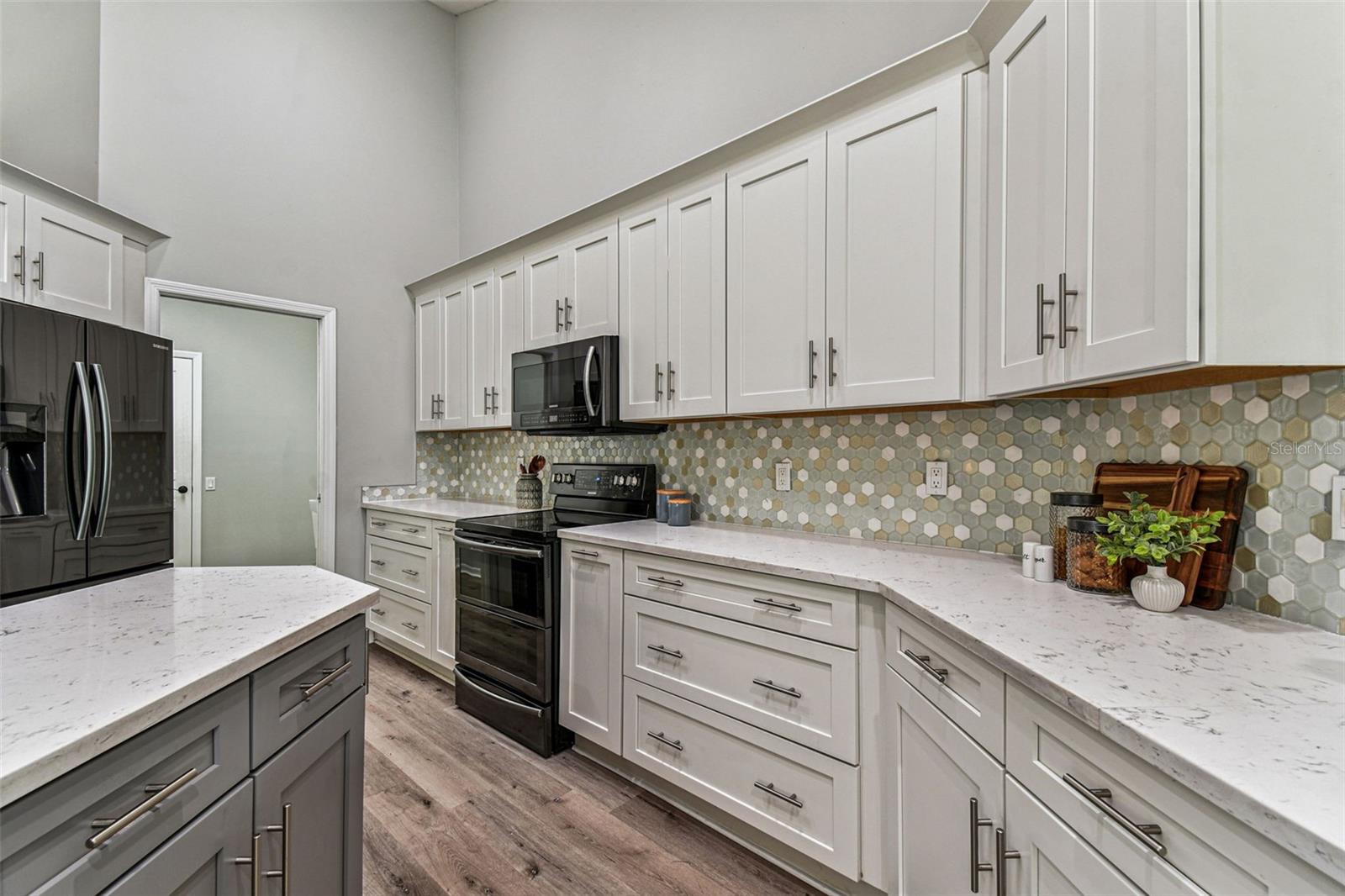 4933 EBENSBURG DR
