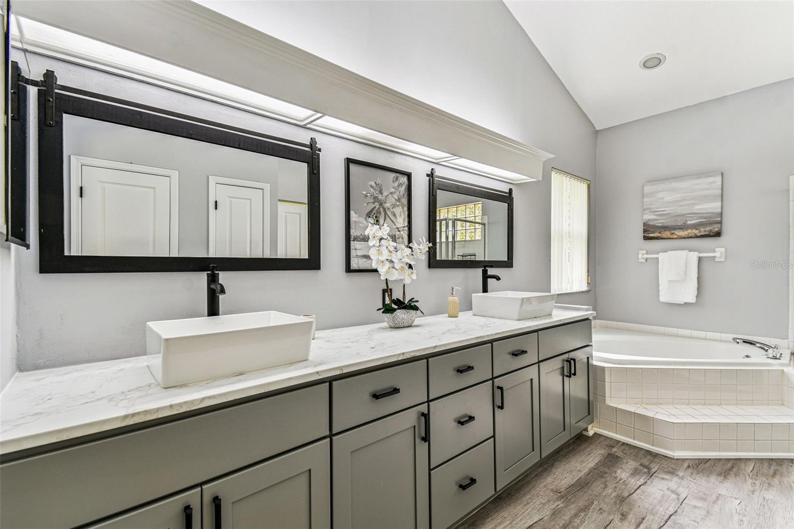 4933 EBENSBURG DR
