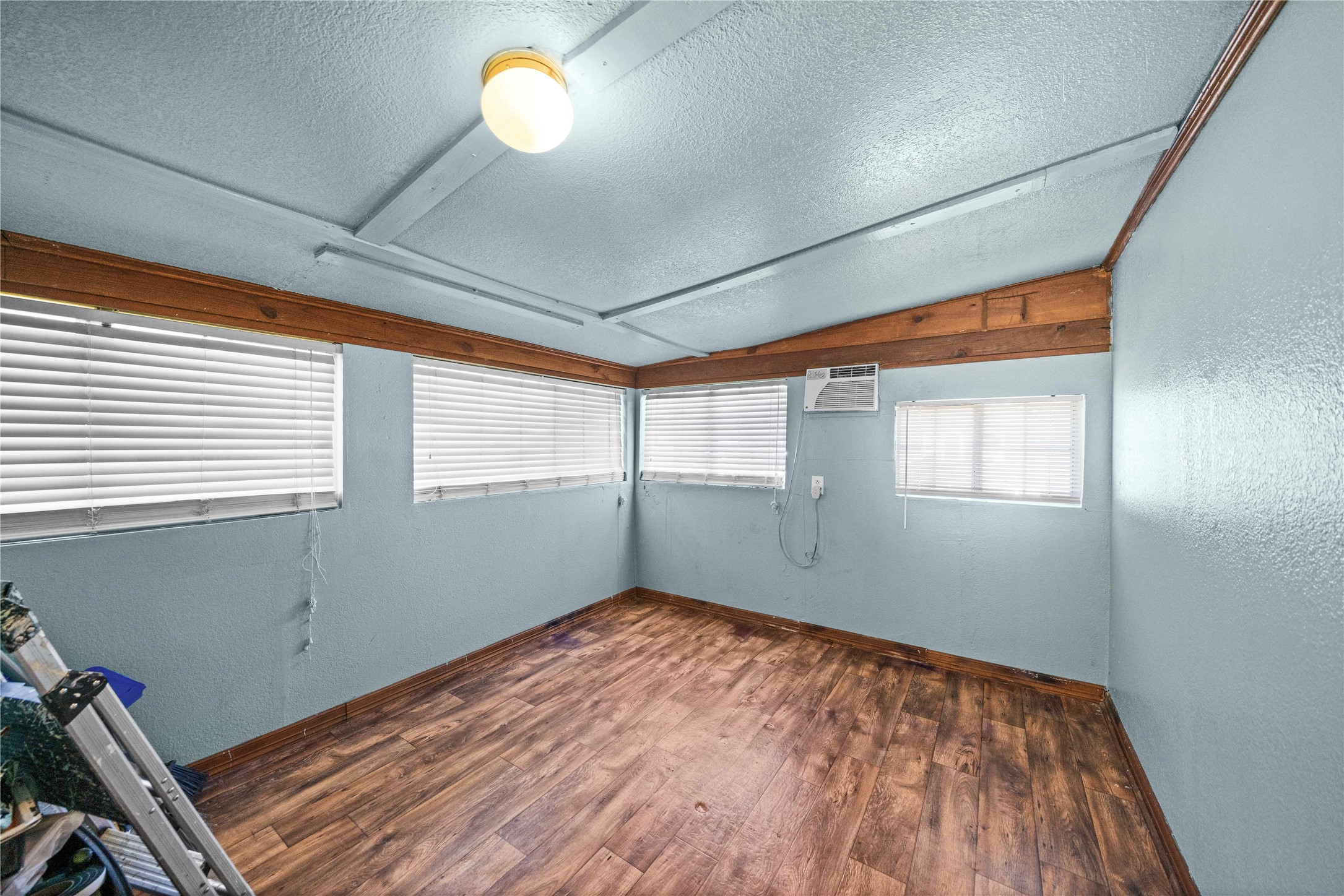 1017 N 3rd Street