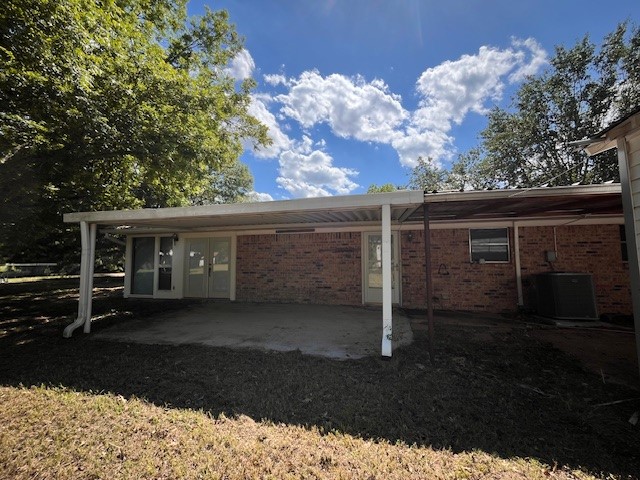 180 Nacogdoches St.