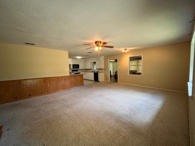 180 Nacogdoches St.