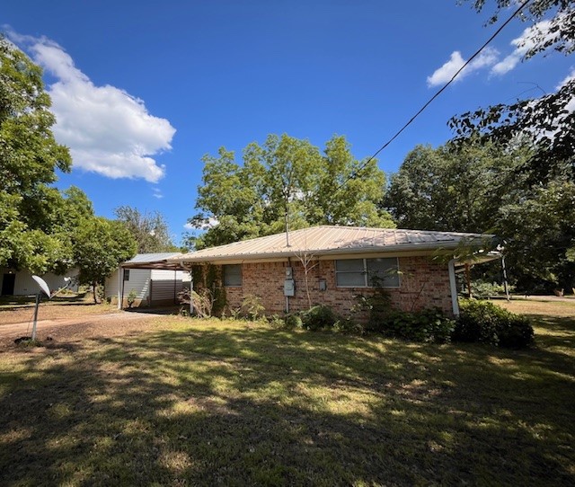 180 Nacogdoches St.